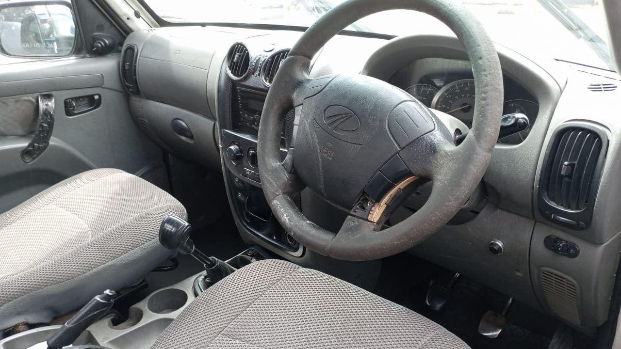 Mahindra Scorpio · Ano 2012 — imagem 4