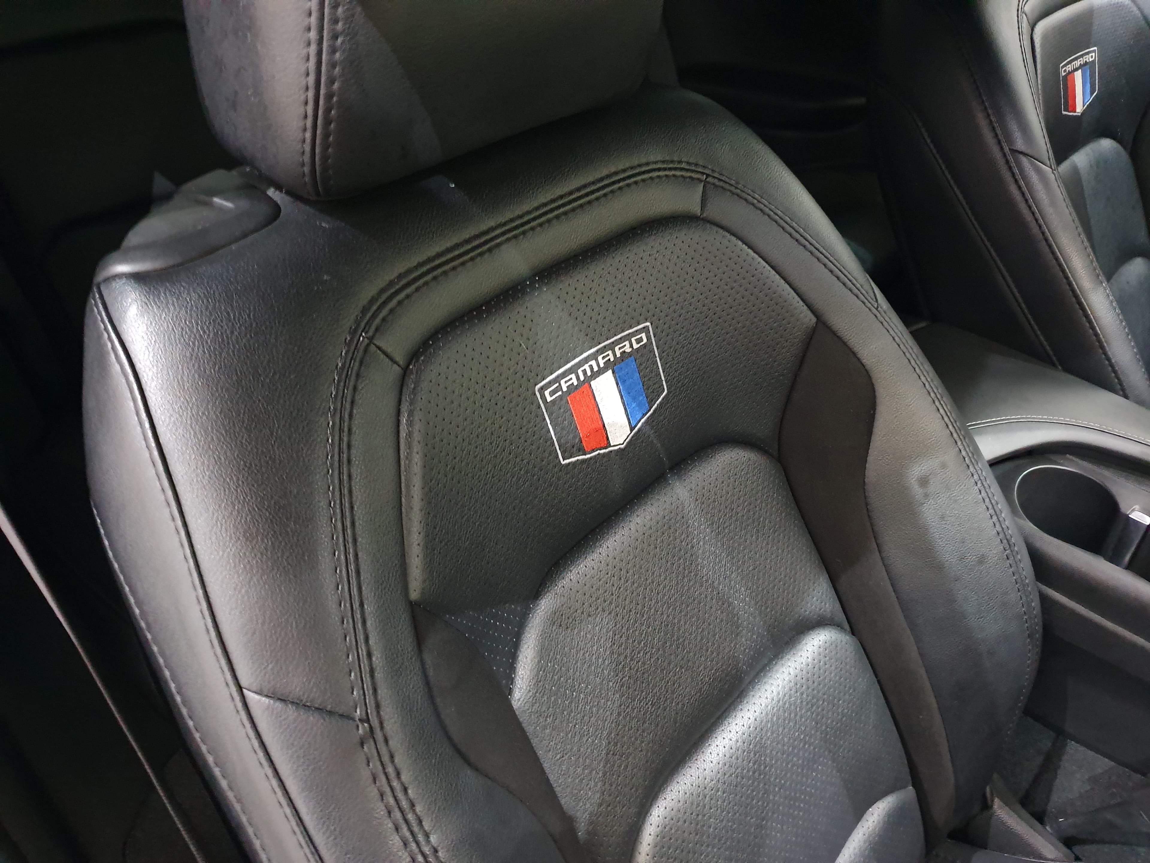Chevrolet Camaro Coupé 2.0 · Ano 2020 — imagem 32