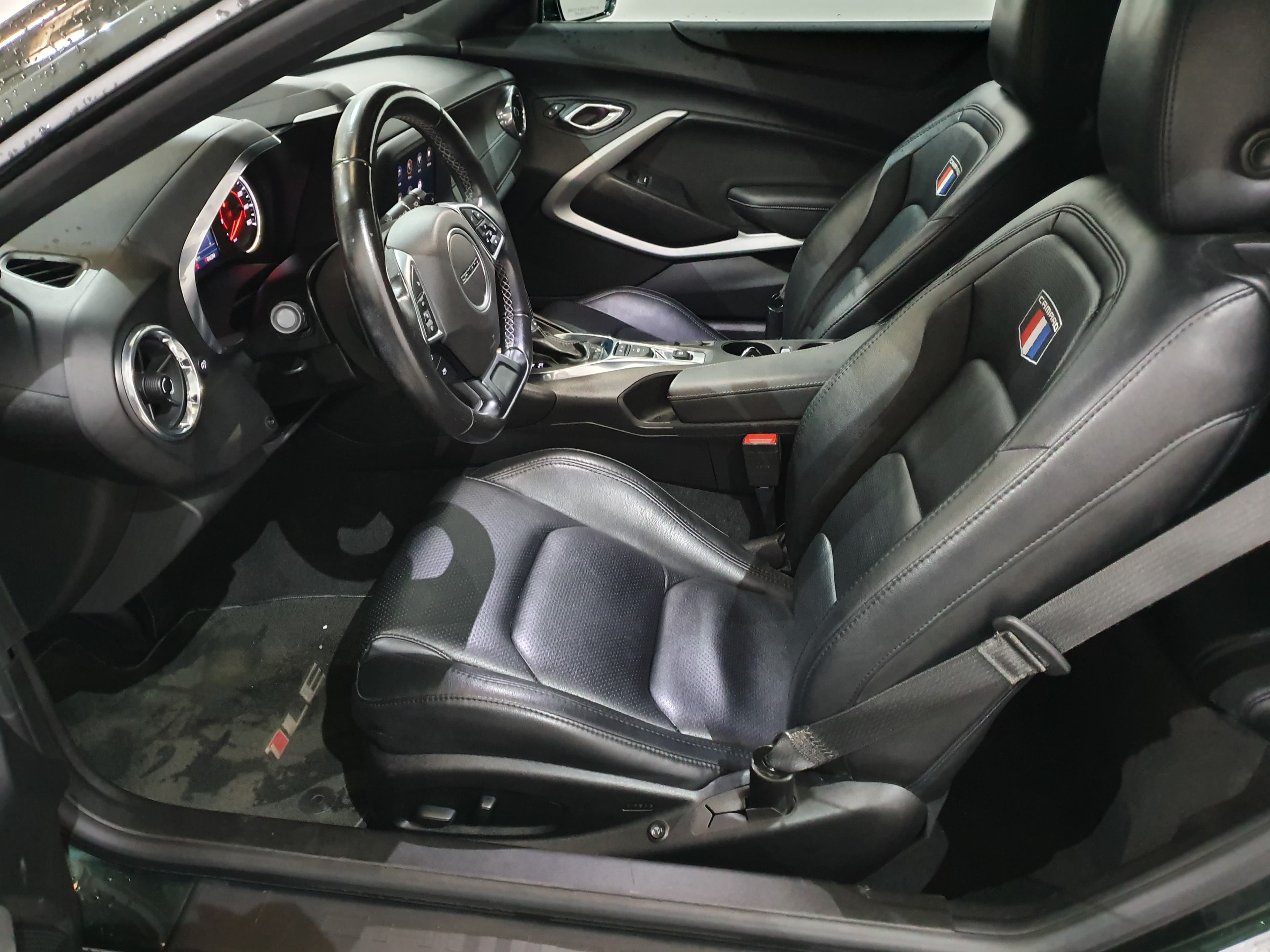 Chevrolet Camaro Coupé 2.0 · Ano 2020 — imagem 22