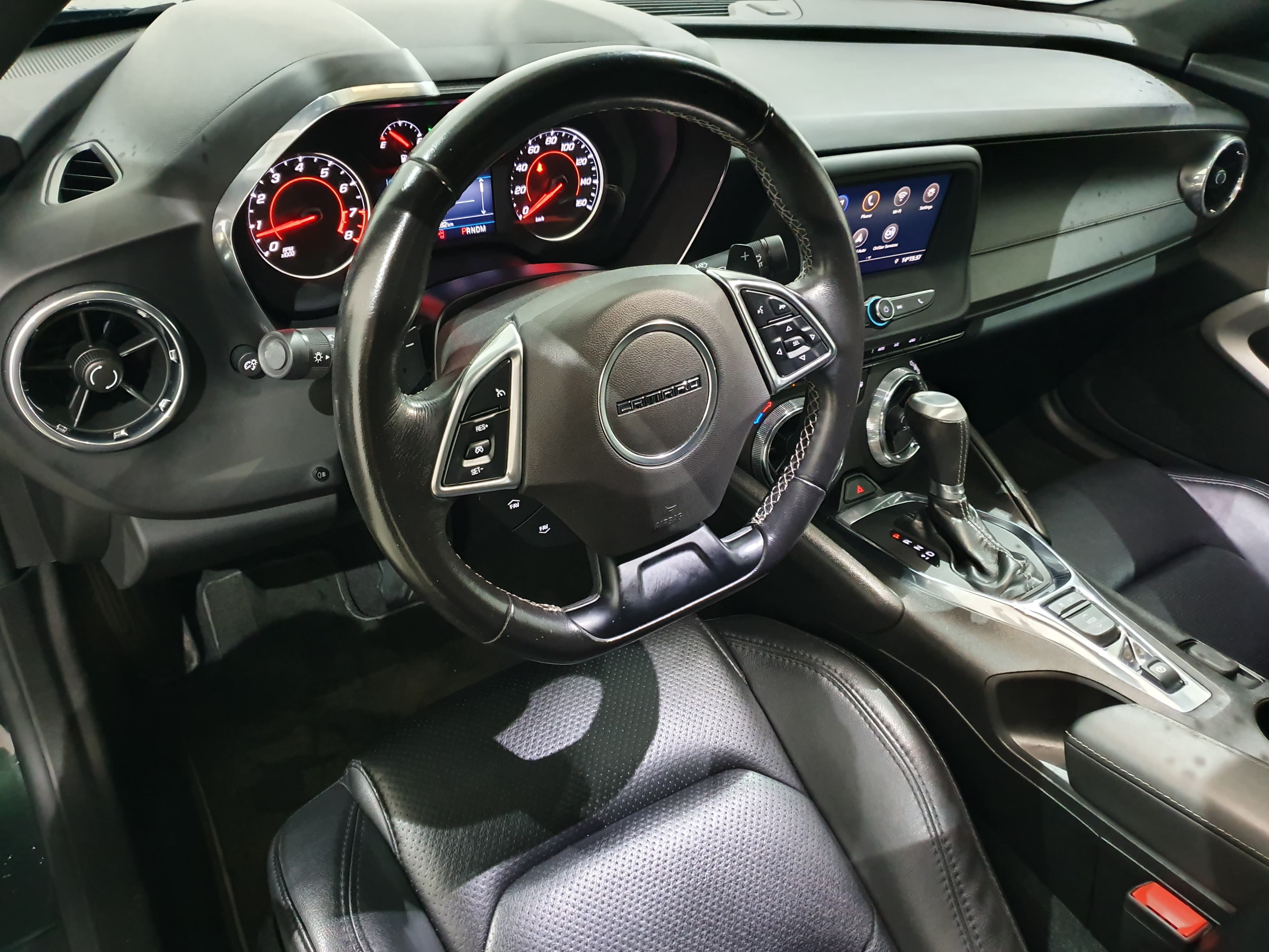 Chevrolet Camaro Coupé 2.0 · Ano 2020 — imagem 35