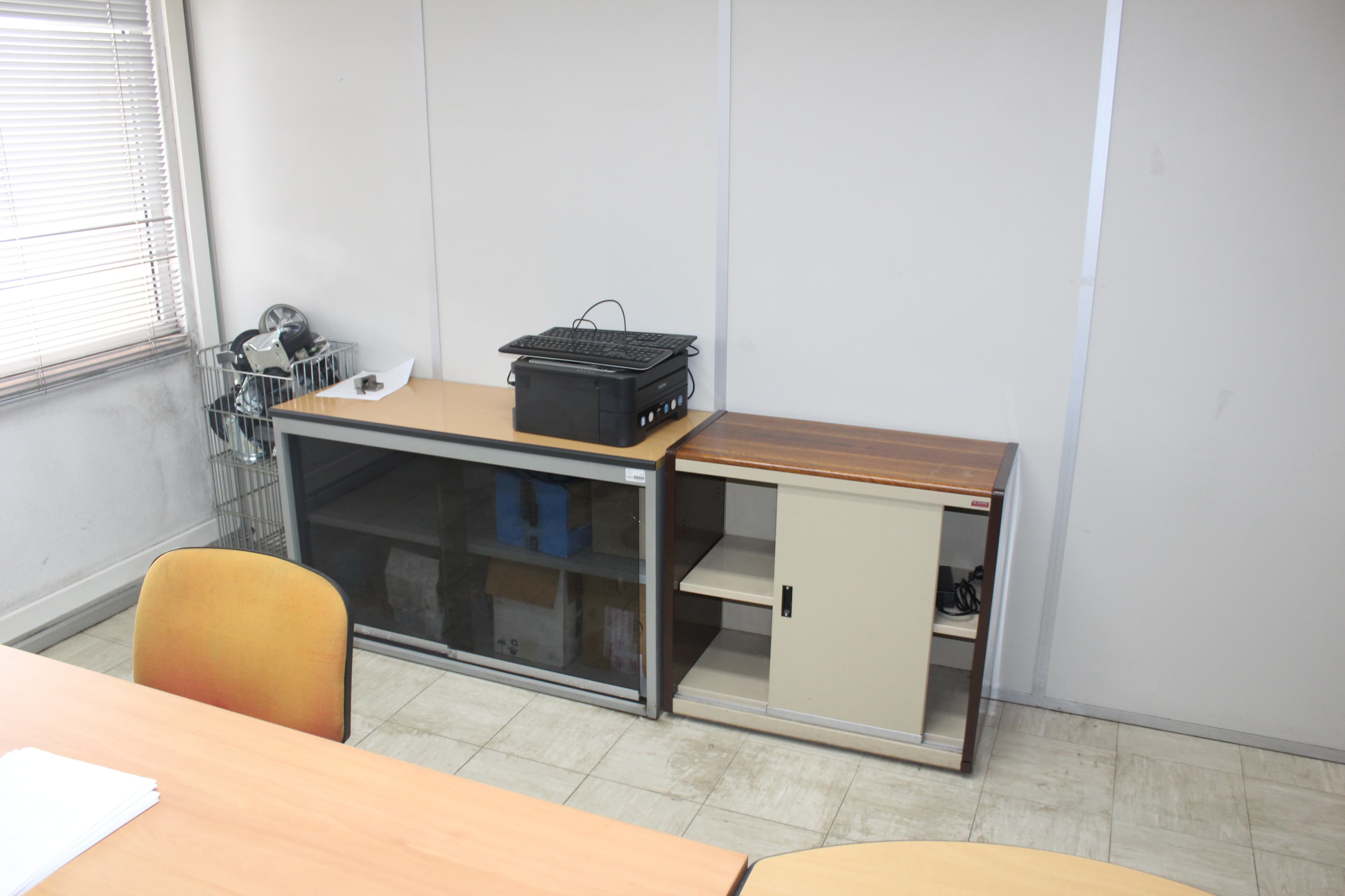 Equipamento de Escritório · Gabinete Médico · Balneário · Diversos — image 28