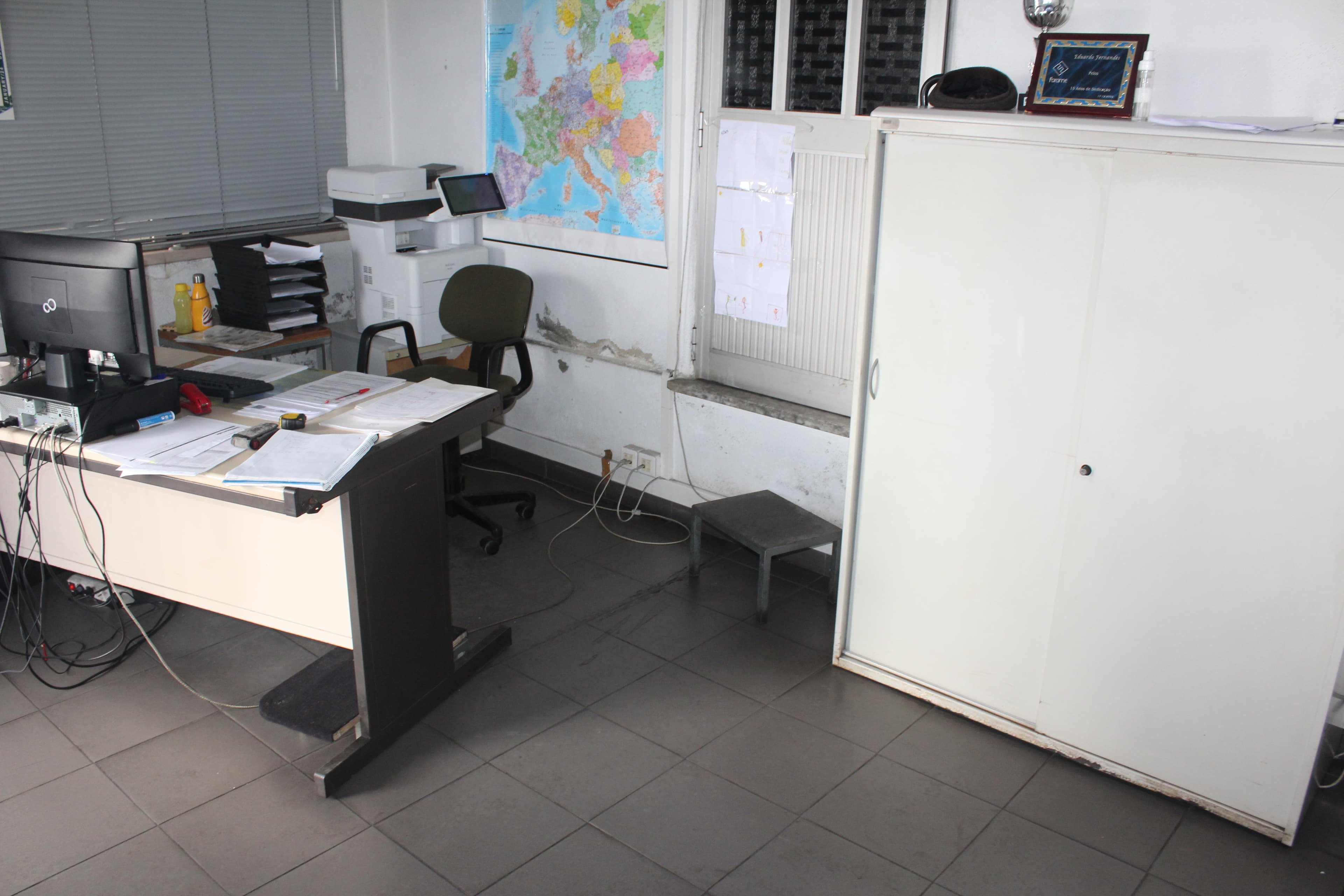 Equipamento de Escritório · Gabinete Médico · Balneário · Diversos — image 68