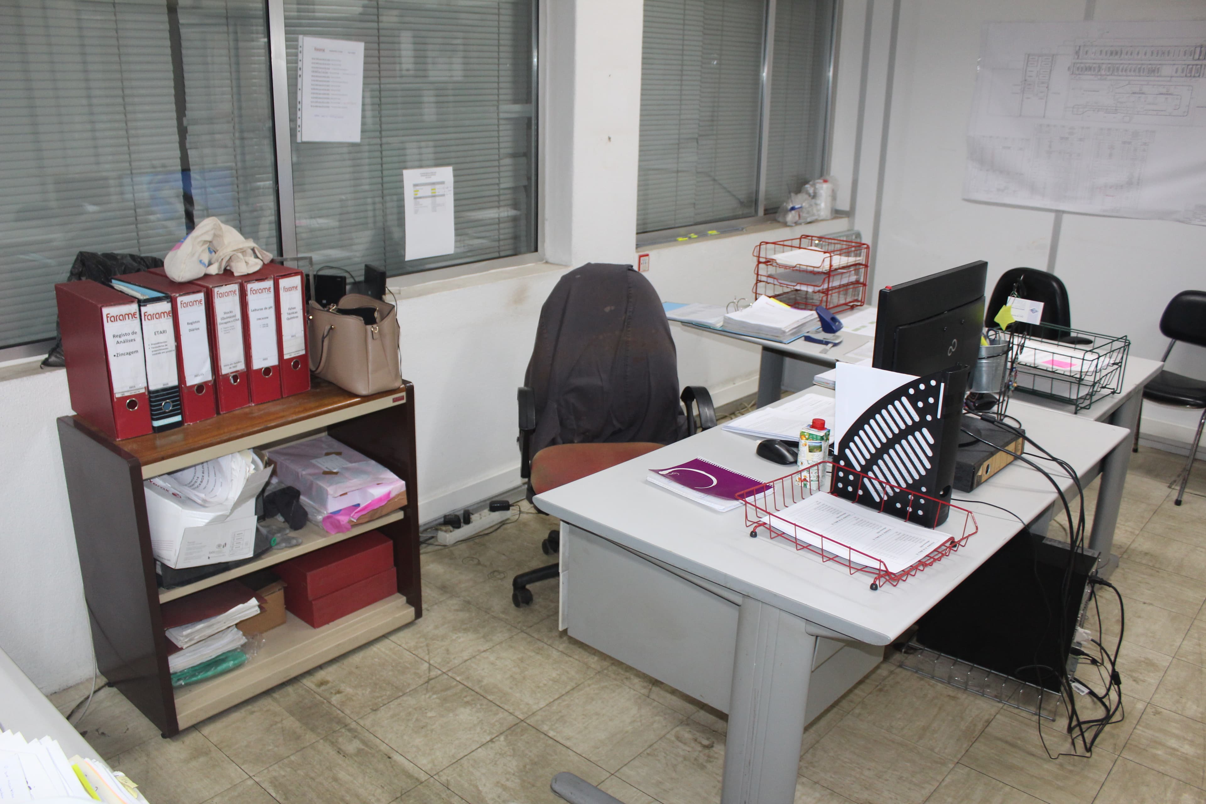 Equipamento de Escritório · Gabinete Médico · Balneário · Diversos — image 7