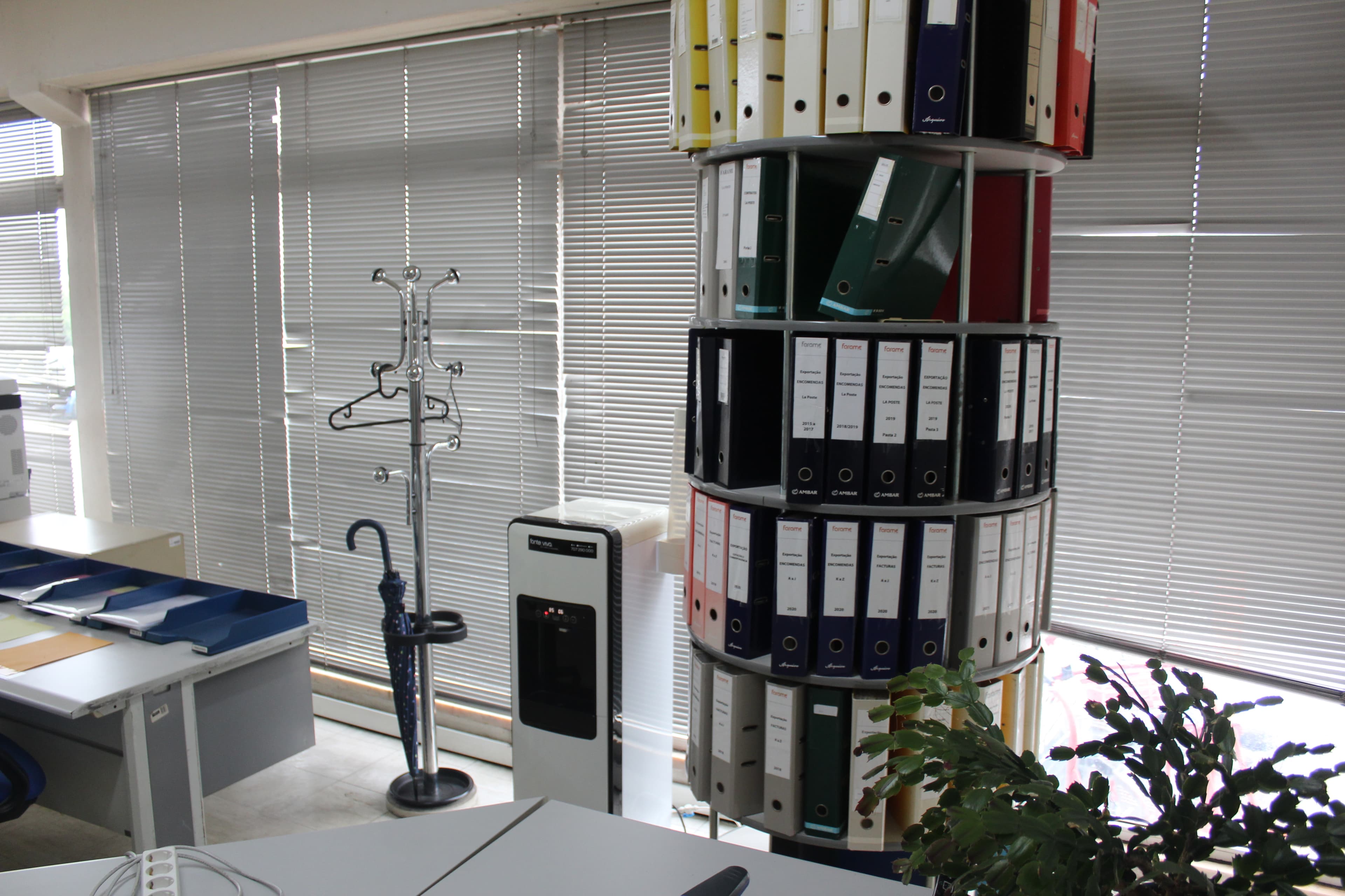 Equipamento de Escritório · Gabinete Médico · Balneário · Diversos — image 41
