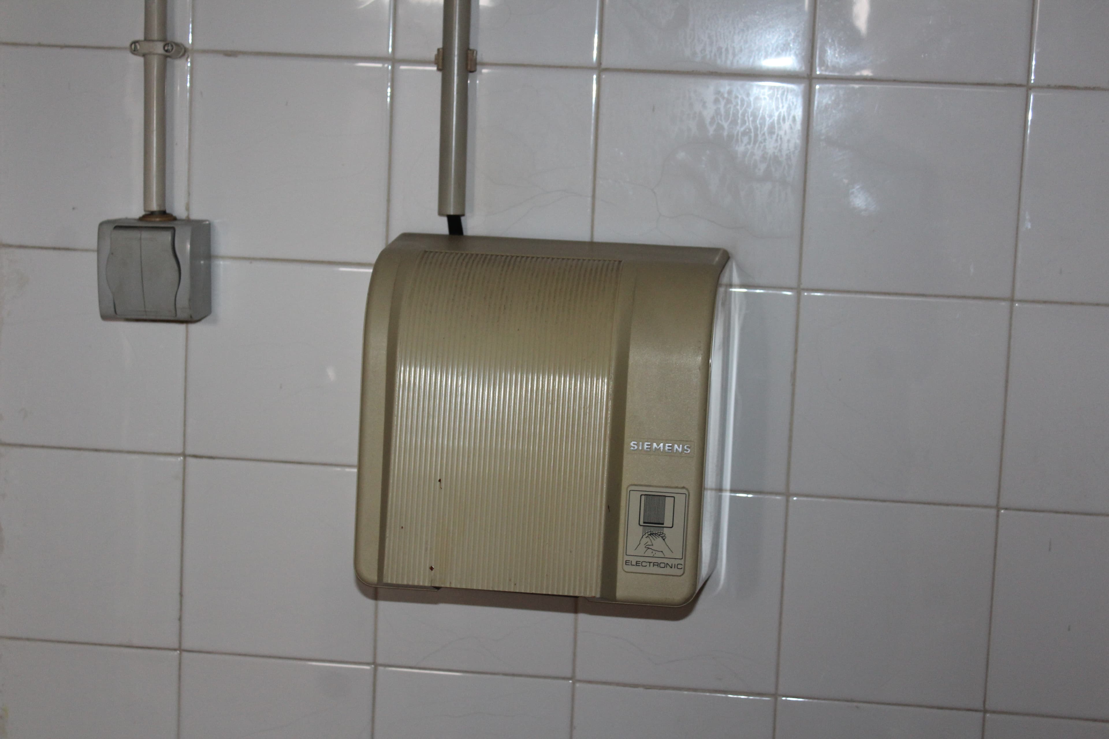 Equipamento de Escritório · Gabinete Médico · Balneário · Diversos — image 44