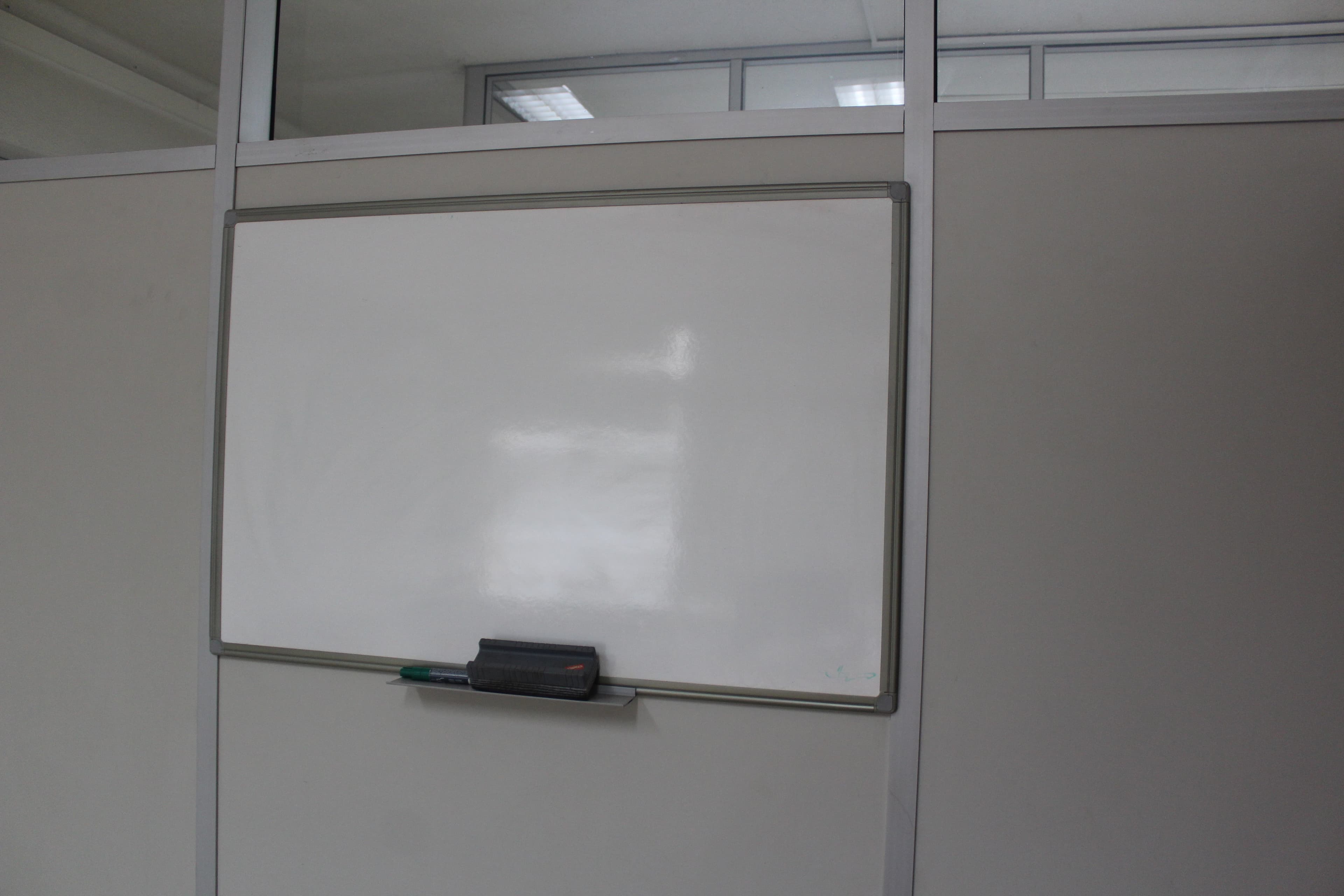 Equipamento de Escritório · Gabinete Médico · Balneário · Diversos — image 30