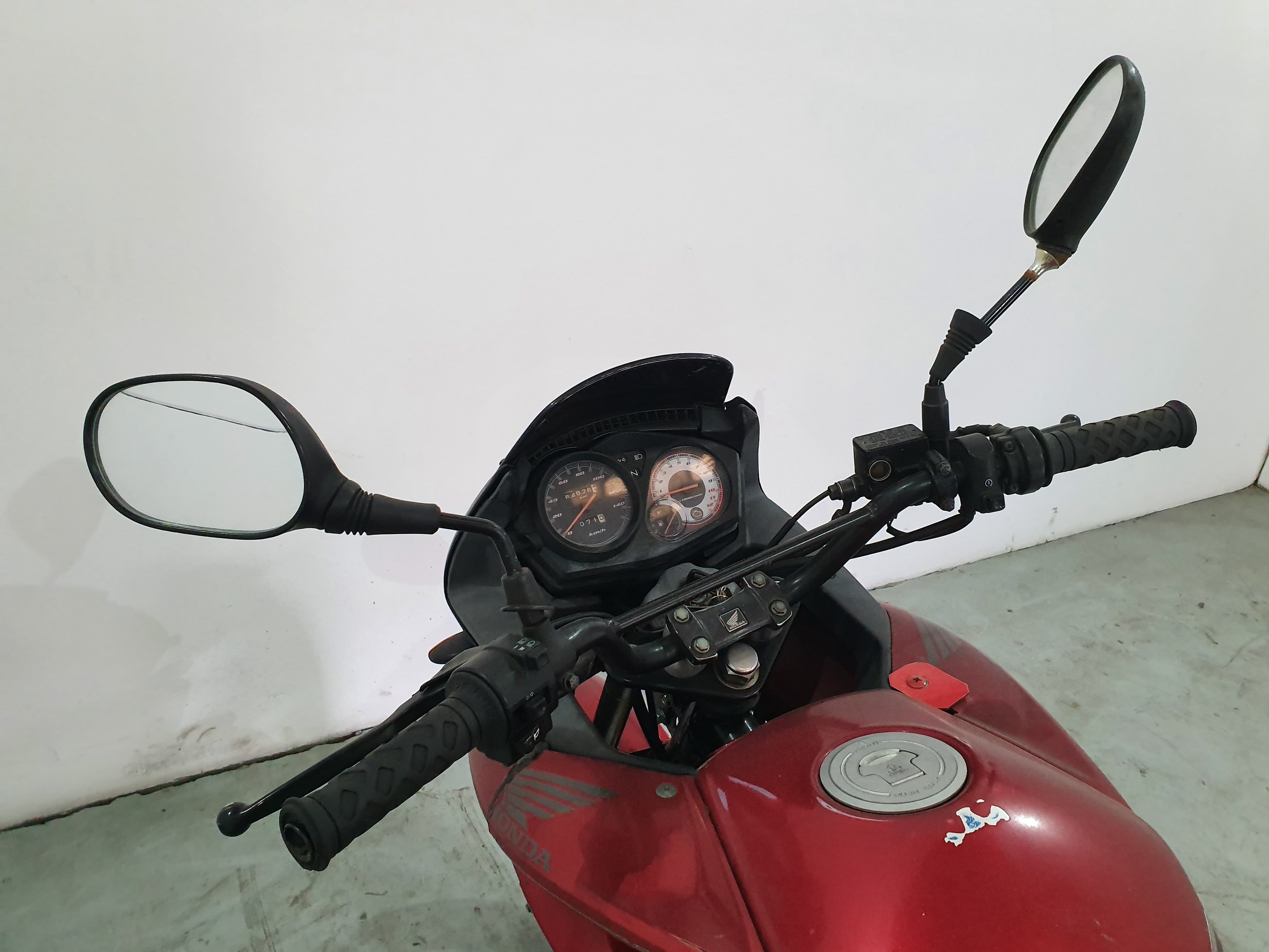 Honda 125 CBF · Ano 2013 — imagen 13