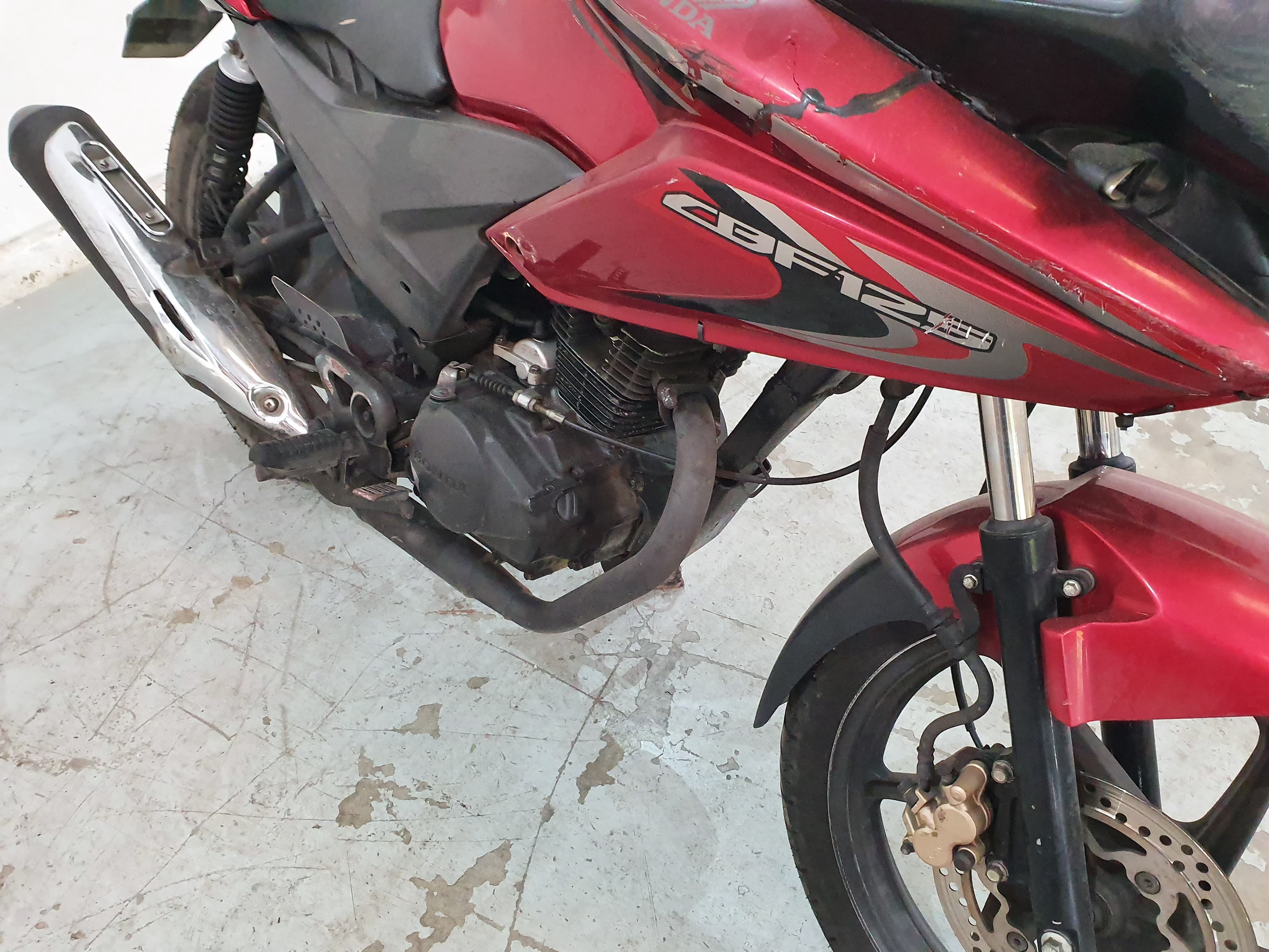 Honda 125 CBF · Ano 2013 — imagen 7