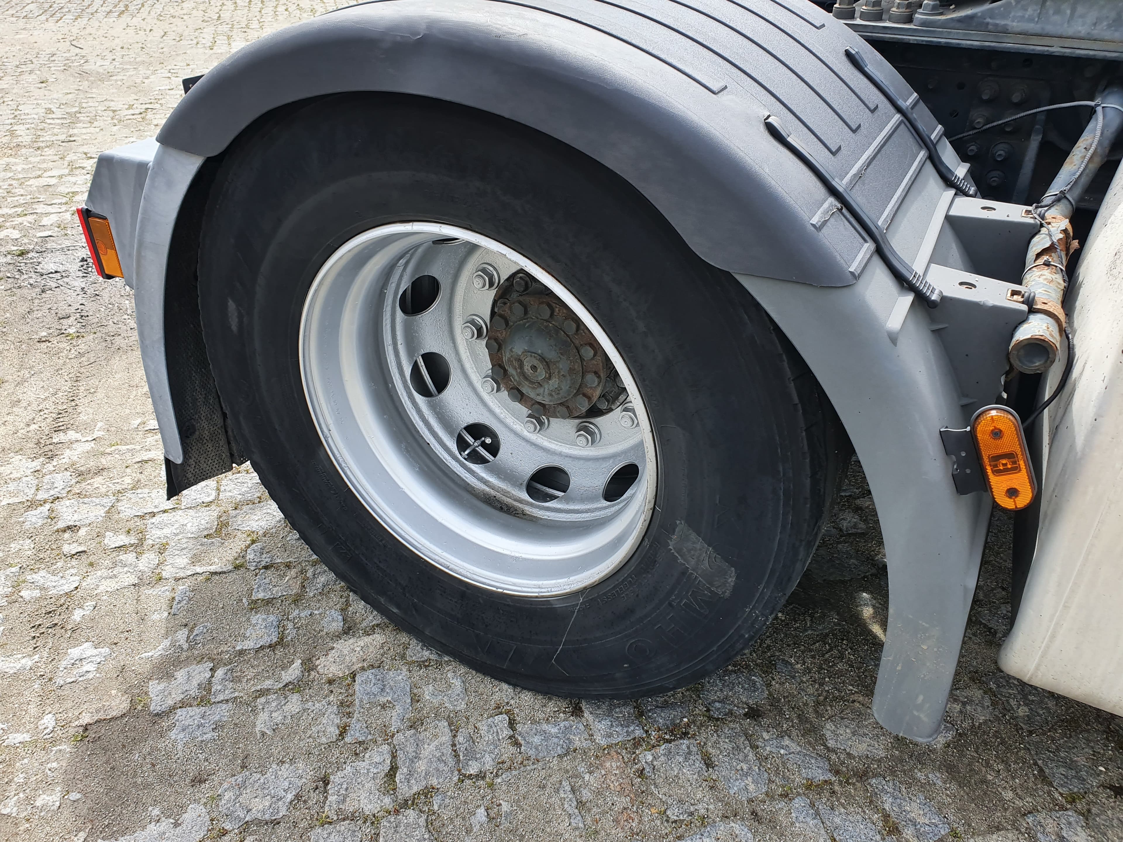 Iveco 460 · Ano 2014 — image 11