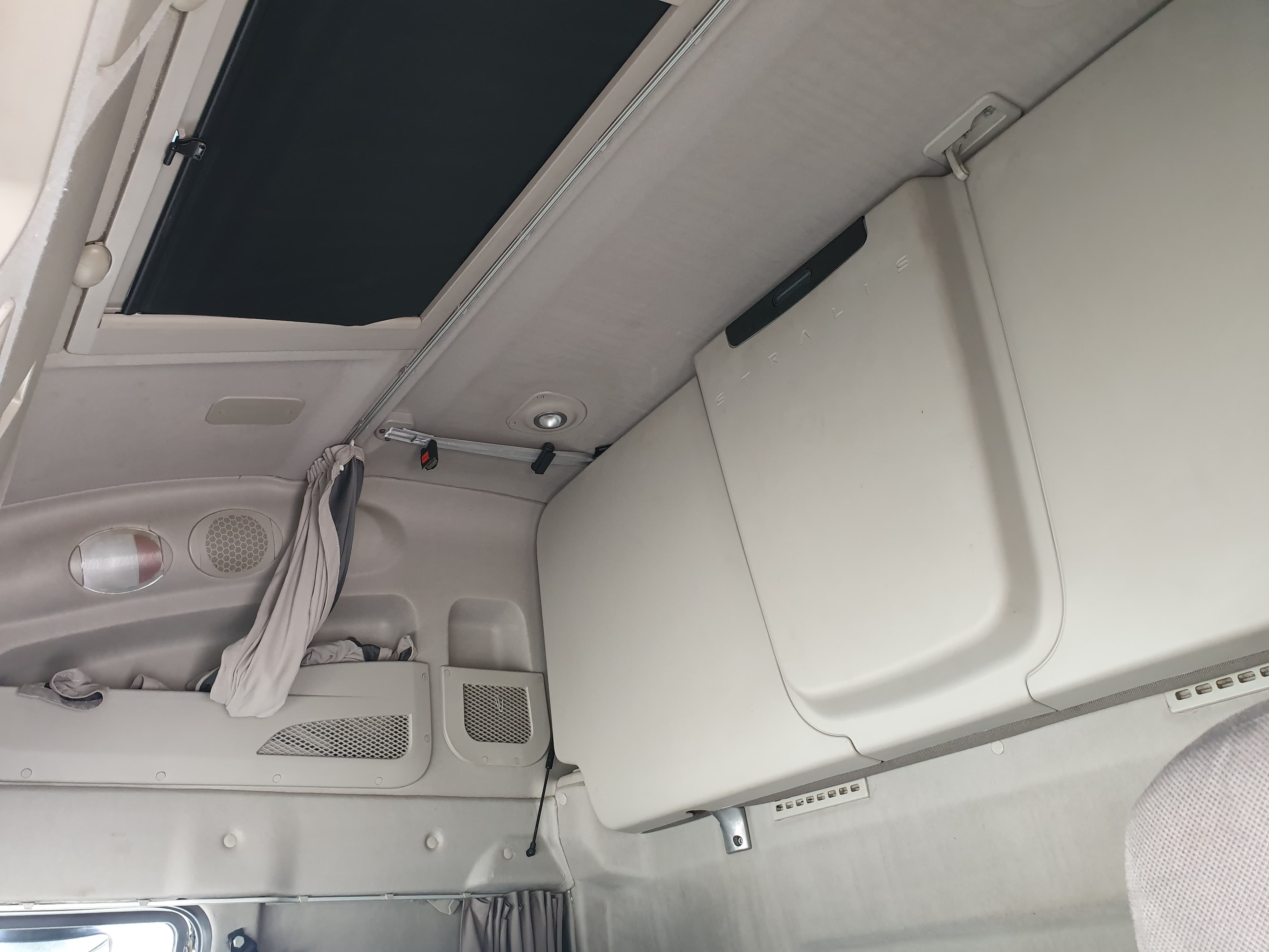 Iveco 460 · Ano 2014 — image 24