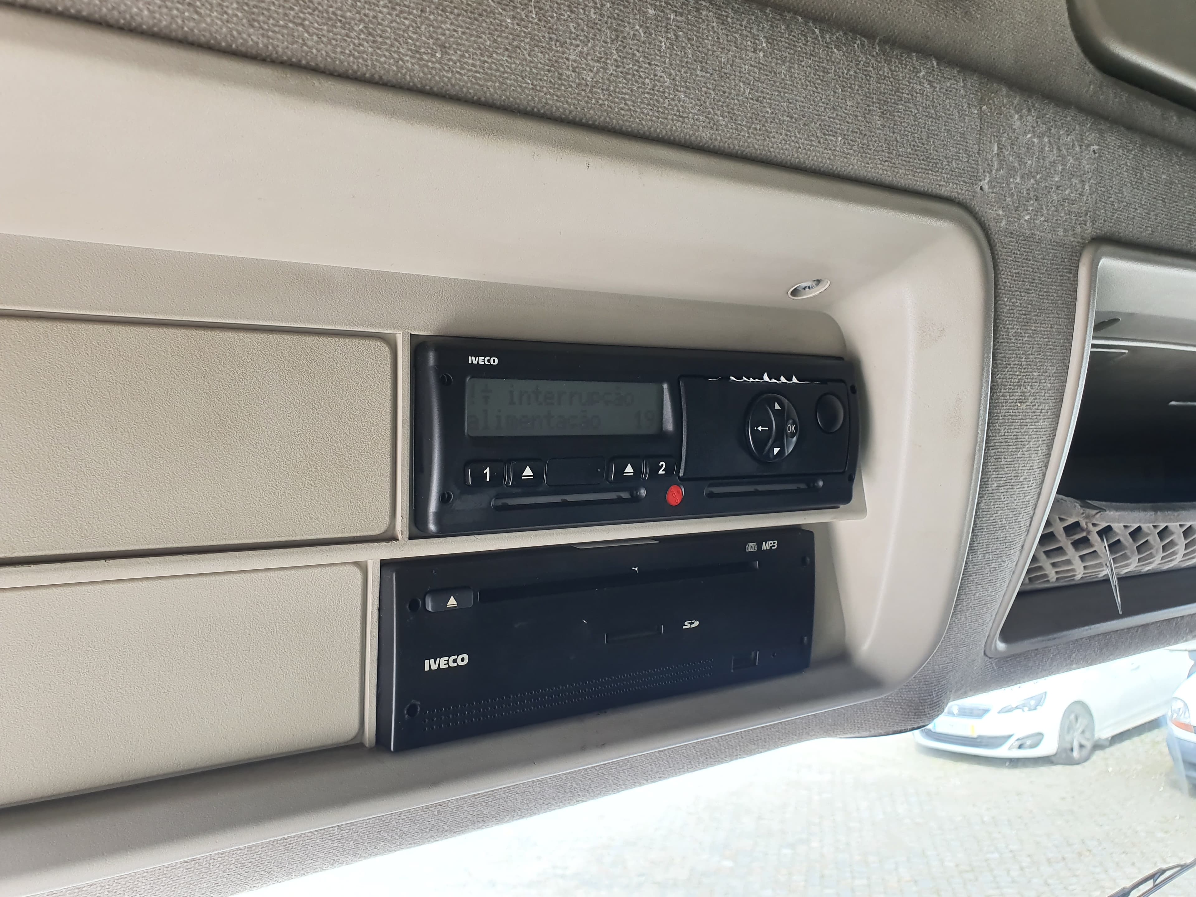 Iveco 460 · Ano 2014 — image 18