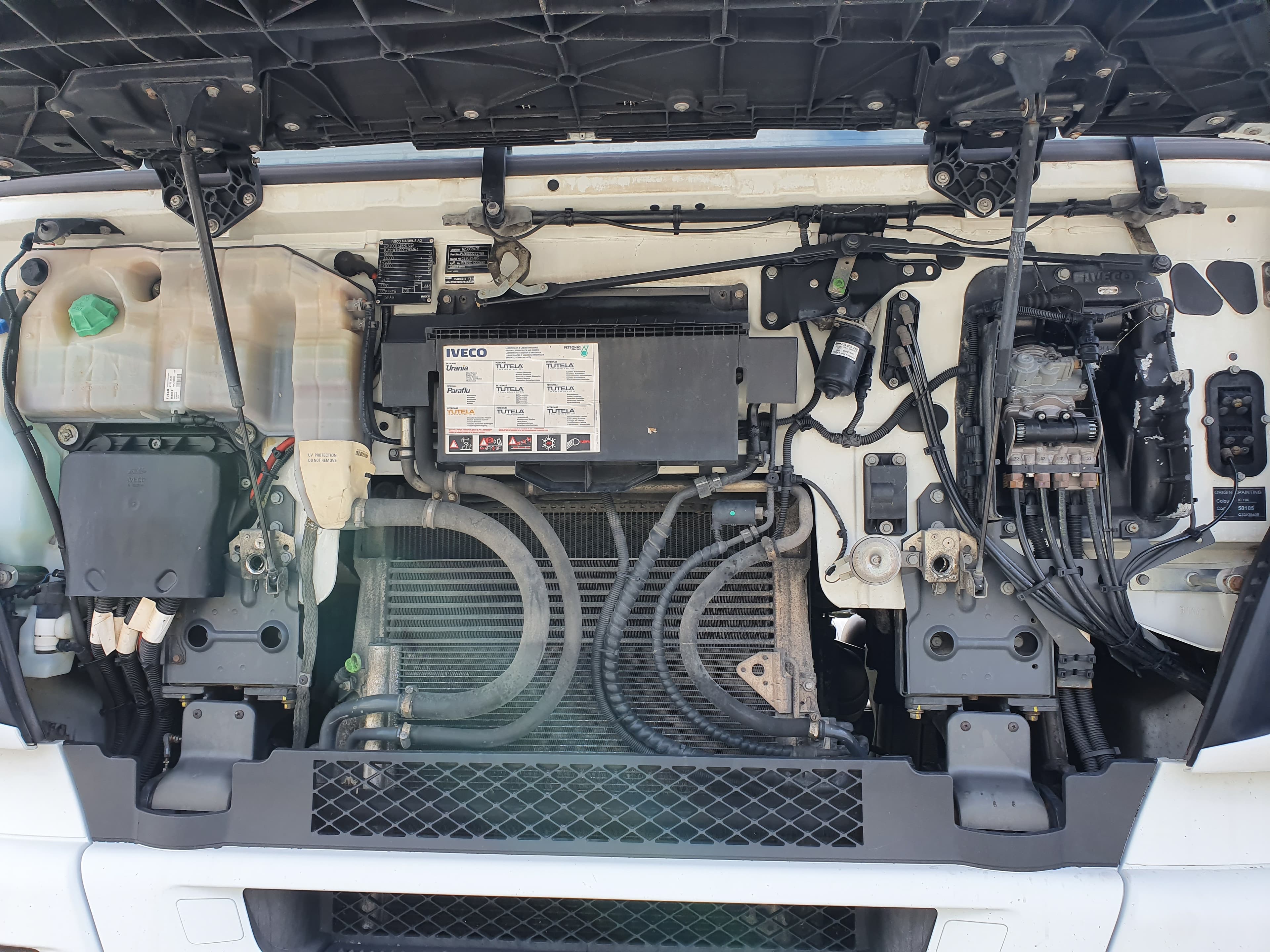 Iveco 460 · Ano 2014 — image 28