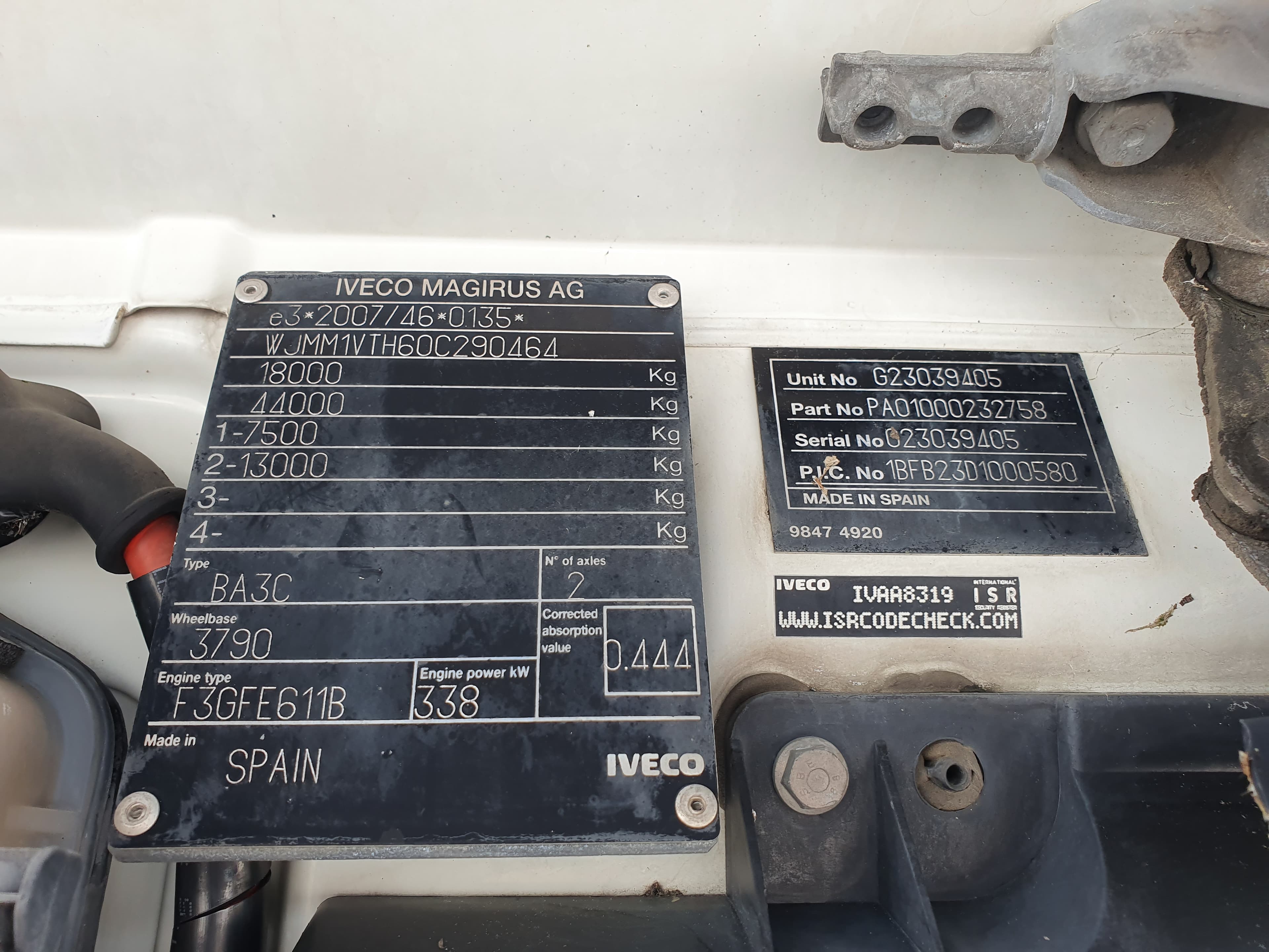 Iveco 460 · Ano 2014 — image 29