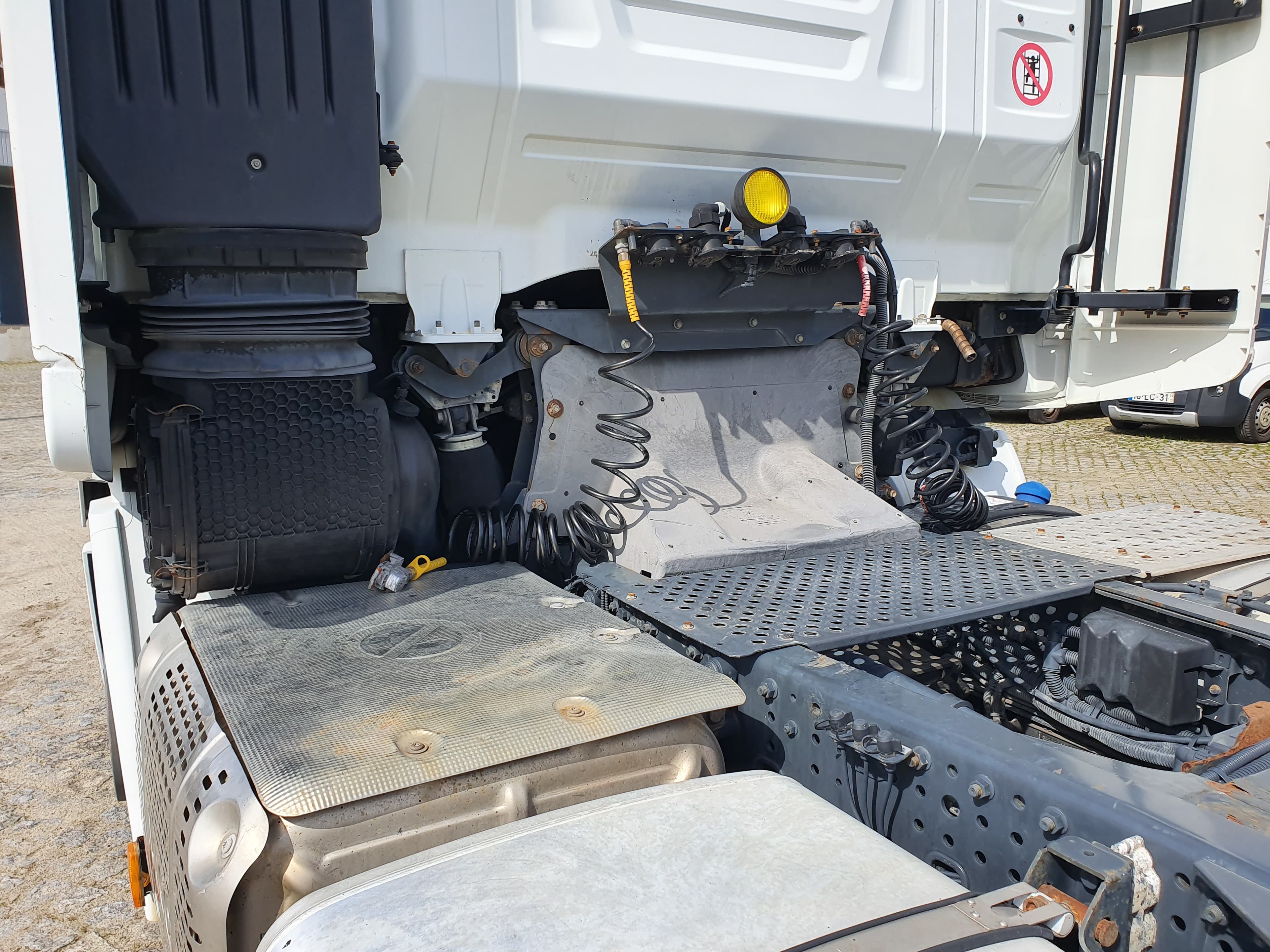 Iveco 460 · Ano 2015 — imagen 9