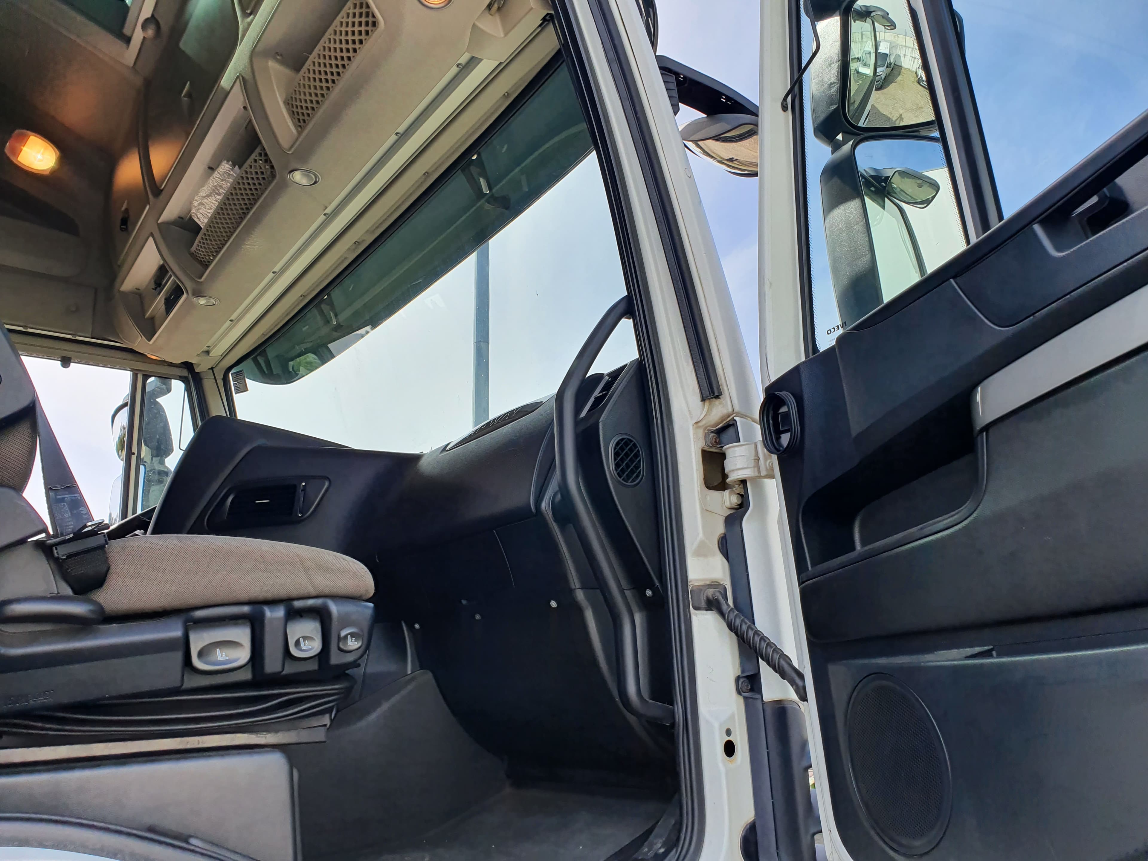 Iveco 460 · Ano 2015 — imagen 19