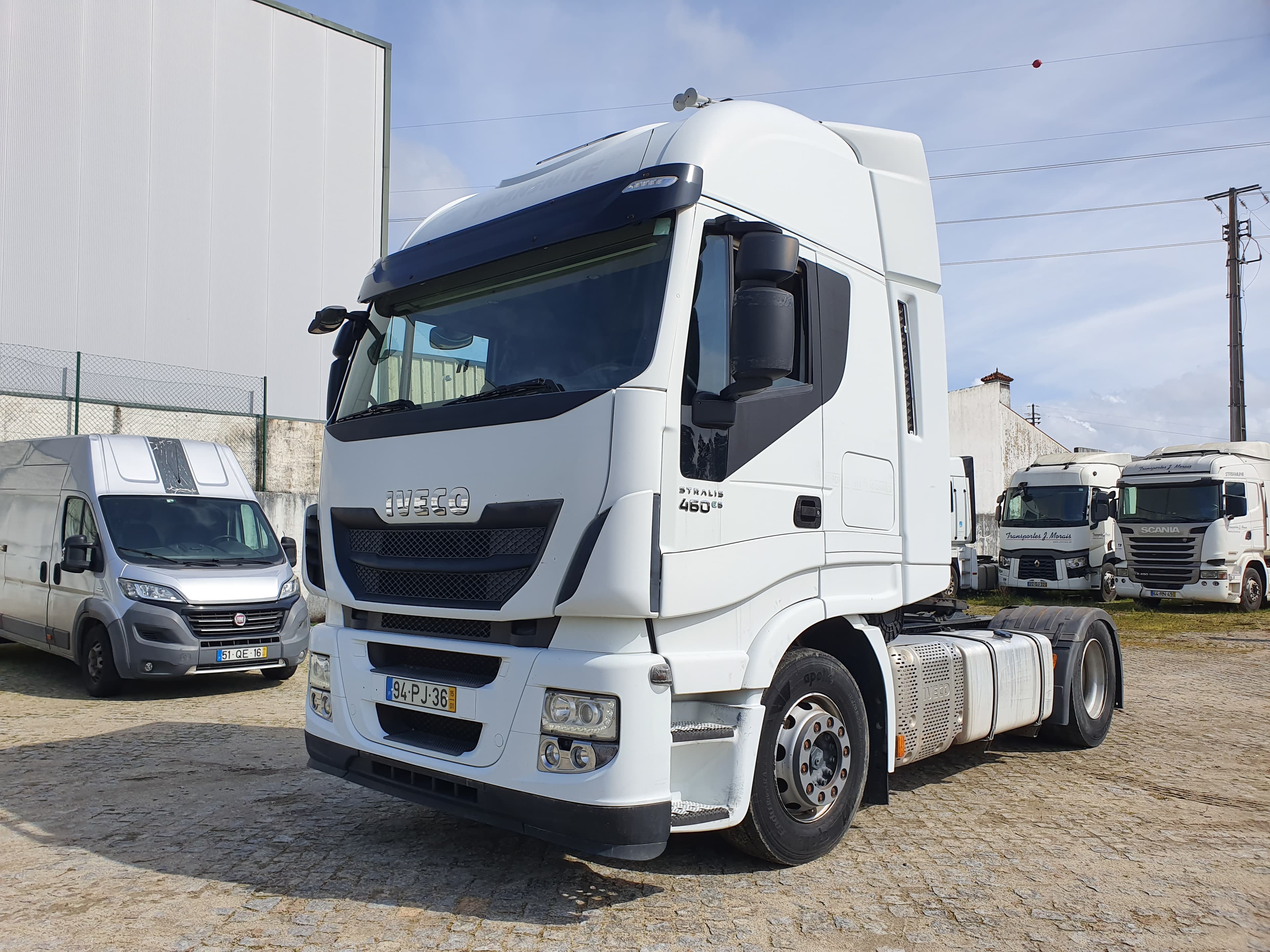 Iveco 460 · Ano 2015 — imagen 2