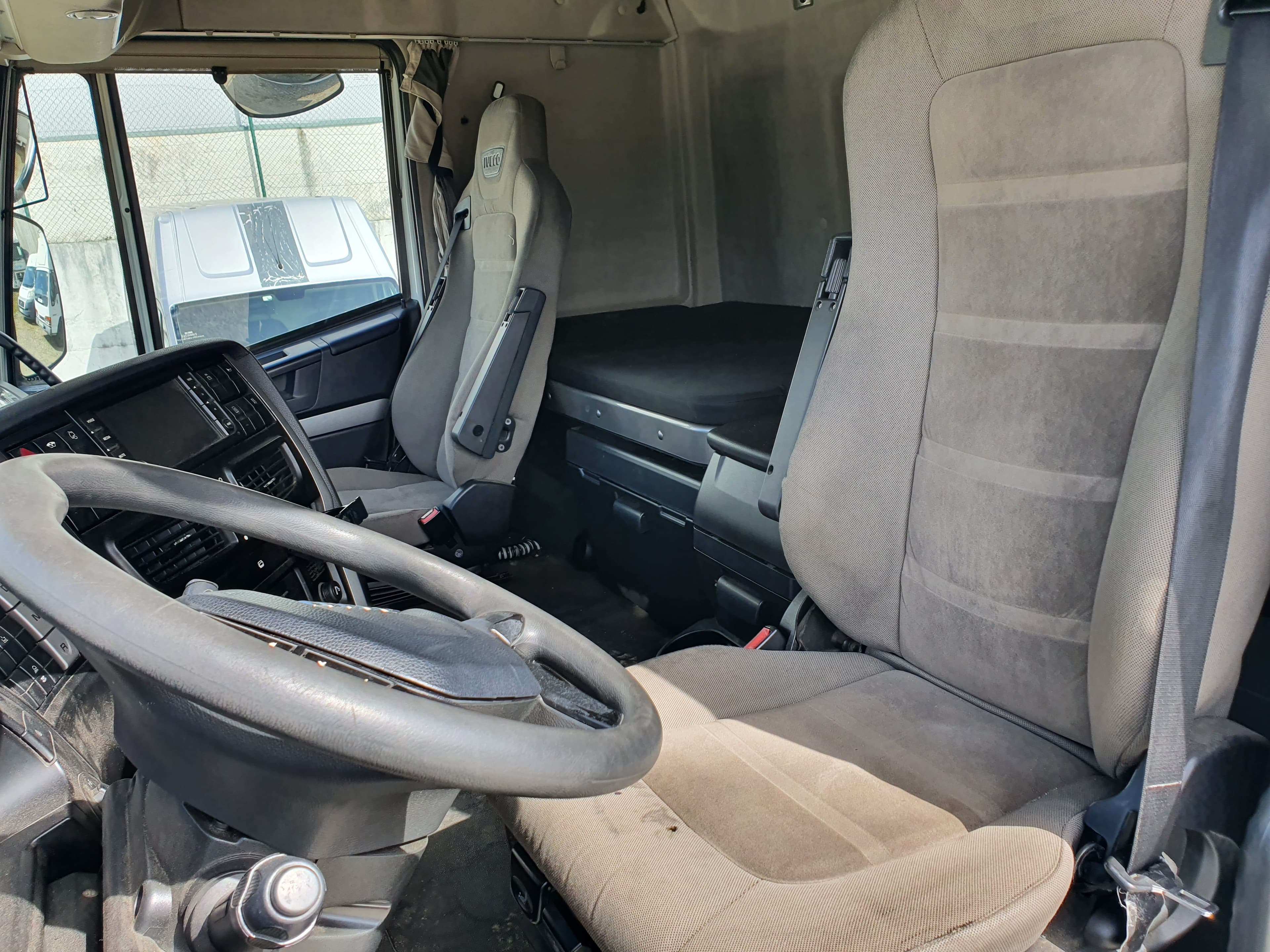 Iveco 460 · Ano 2015 — imagen 21