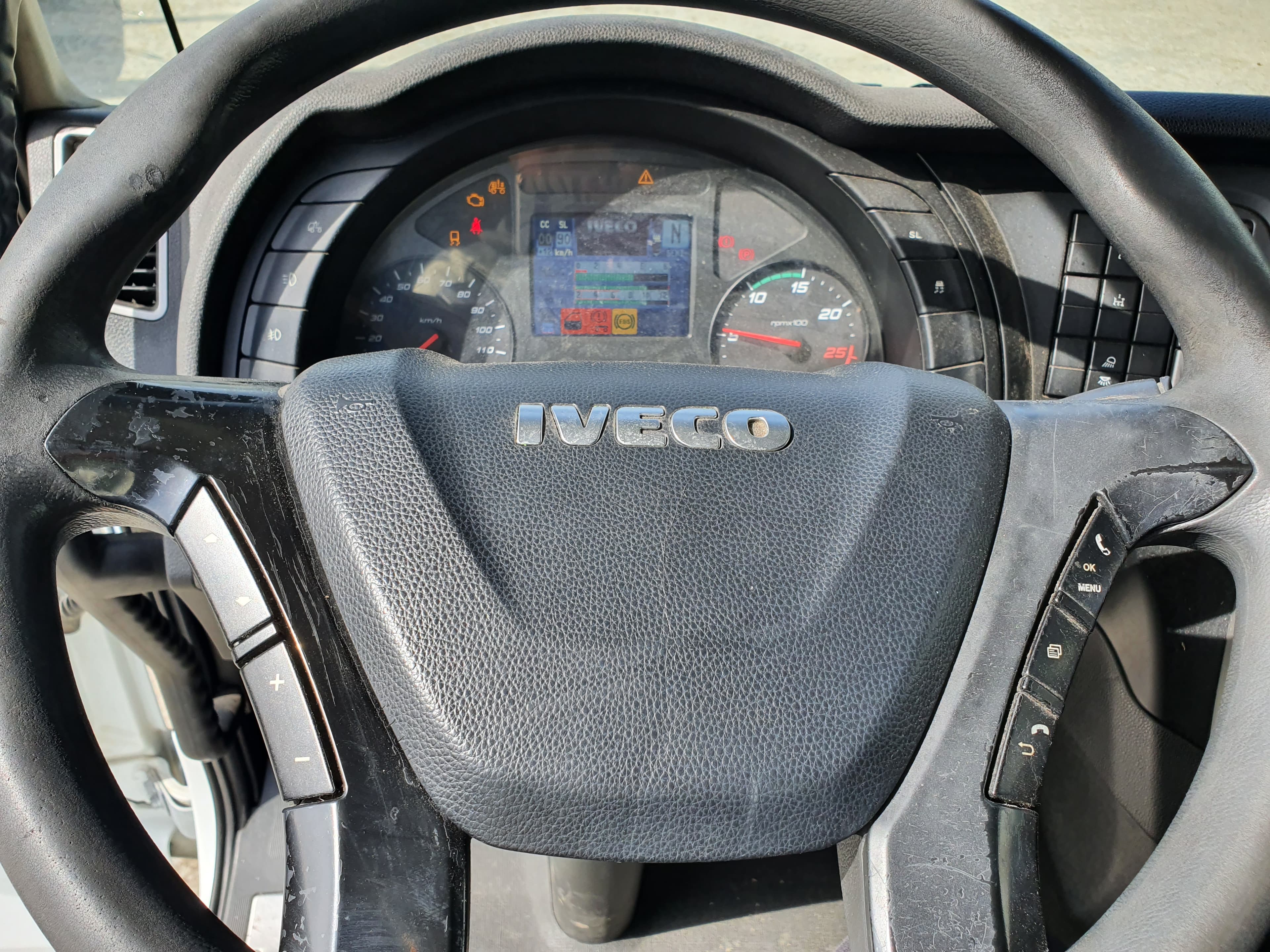 Iveco 460 · Ano 2015 — imagen 38