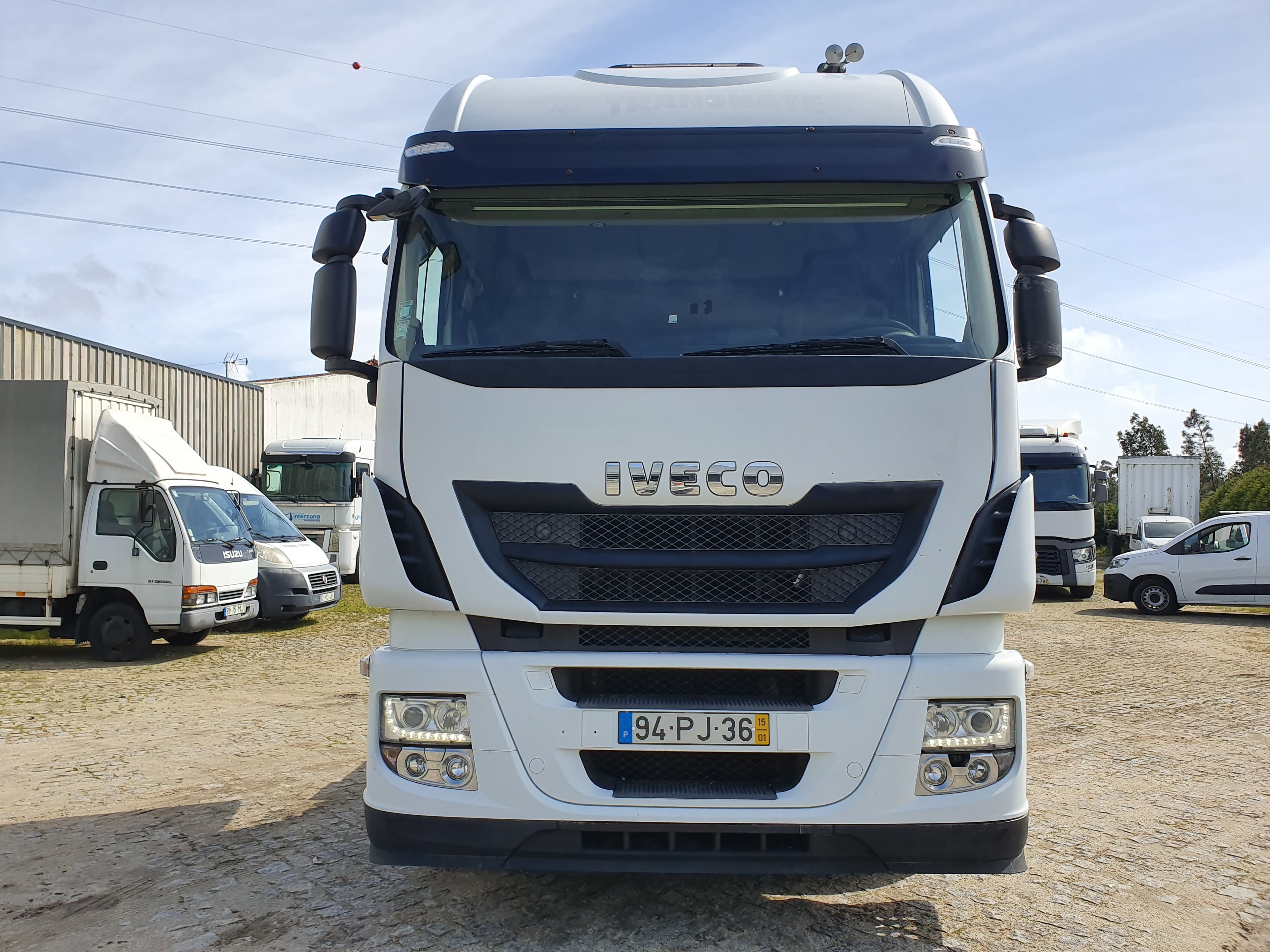 Iveco 460 · Ano 2015 — imagen 3