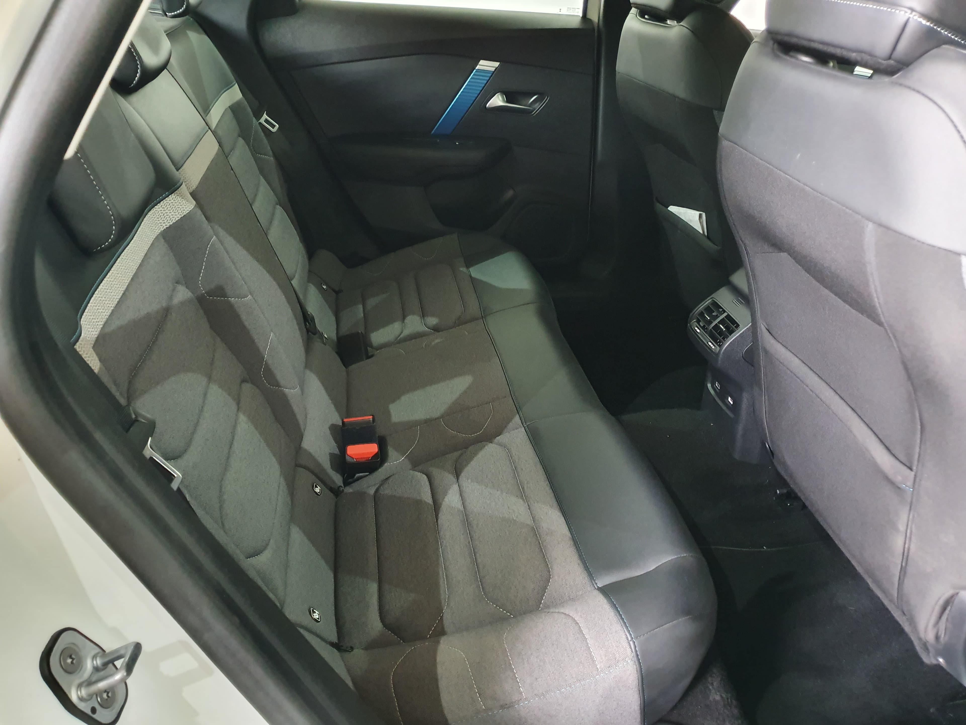 Citroën e-C4 · Ano 2022 — imagen 26