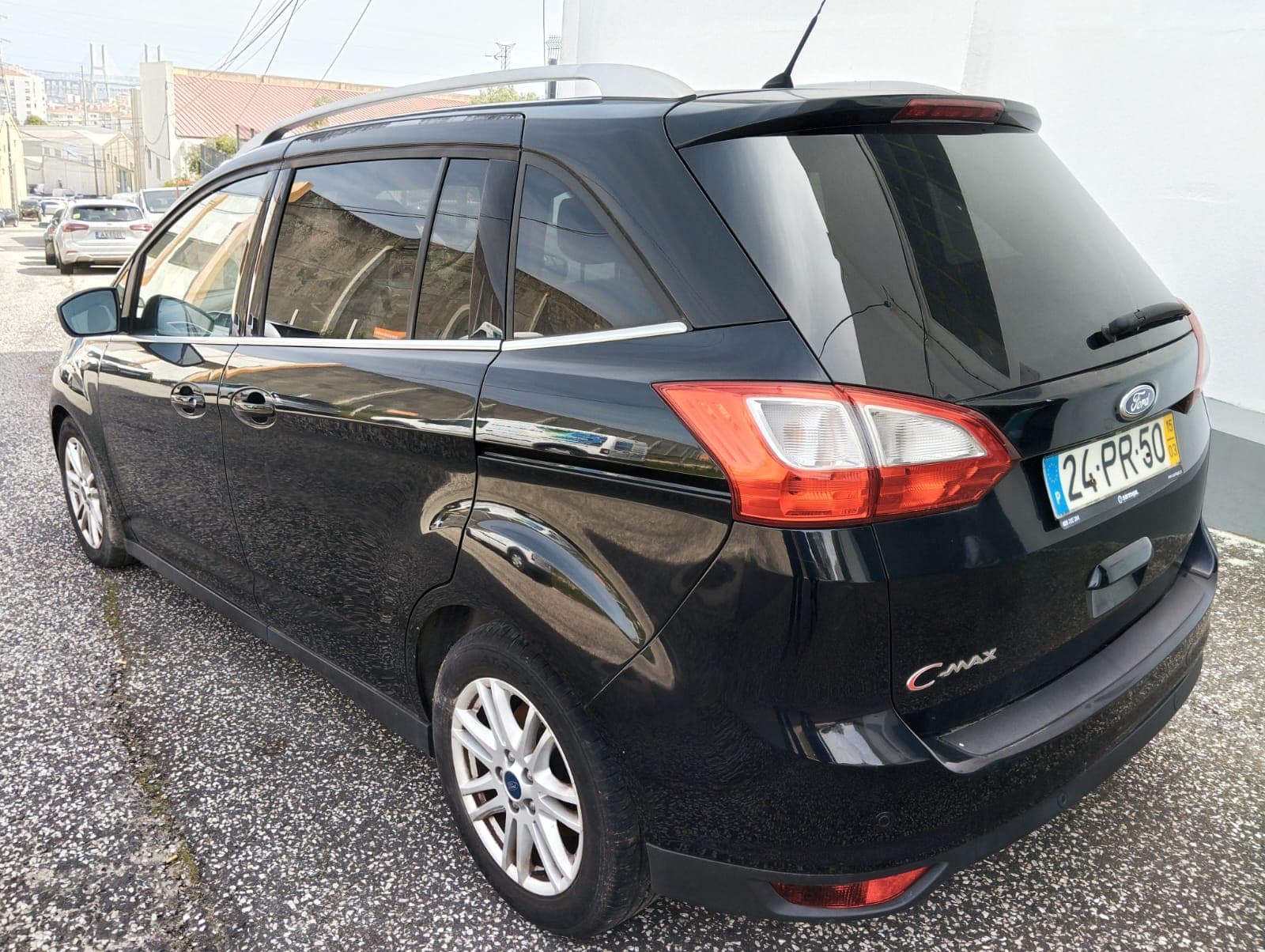 Ford Grand C-Max 1.6 TDCi · Ano 2015 — imagem 4