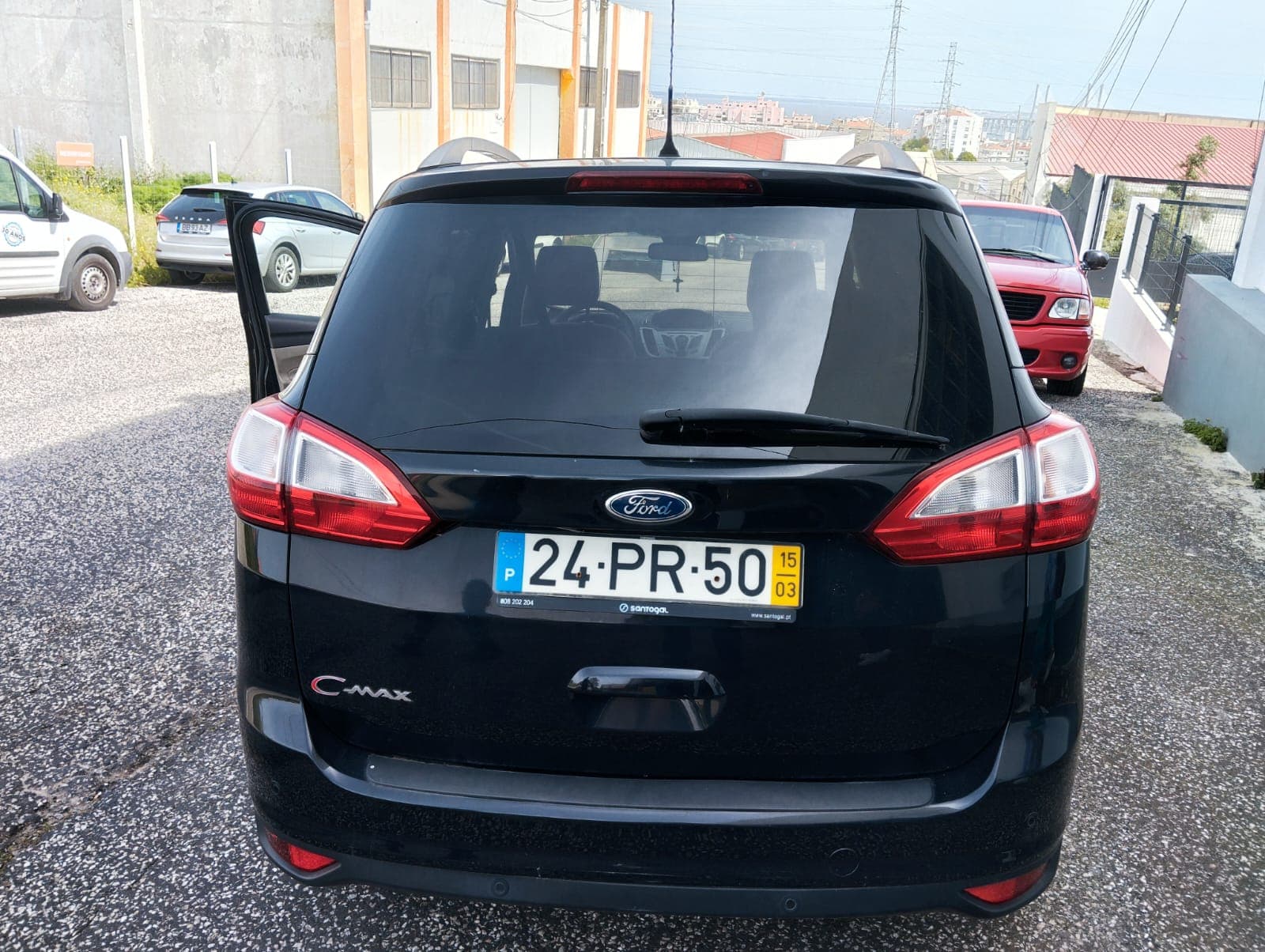 Ford Grand C-Max 1.6 TDCi · Ano 2015 — imagem 5