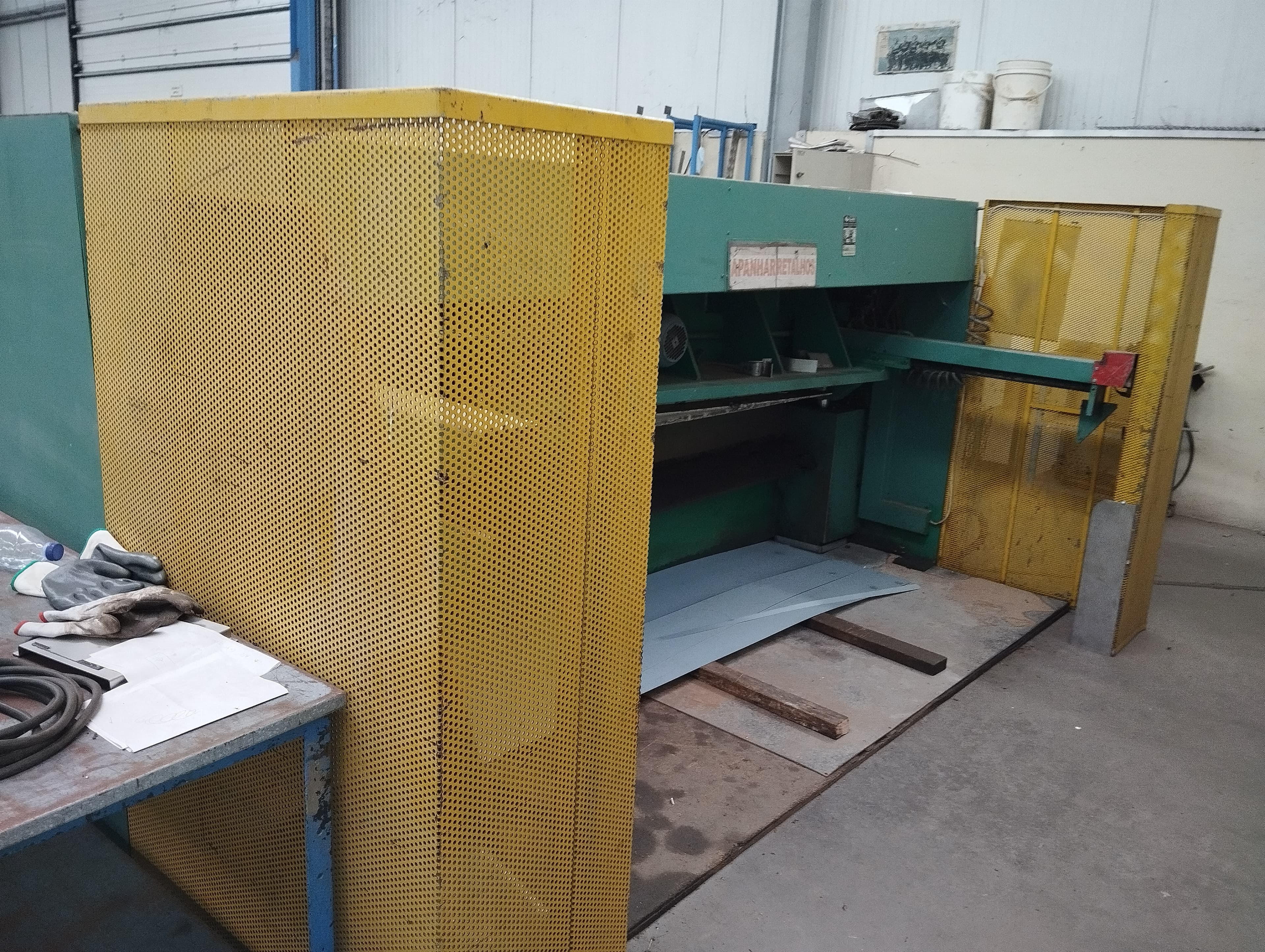Guillotine — image 6