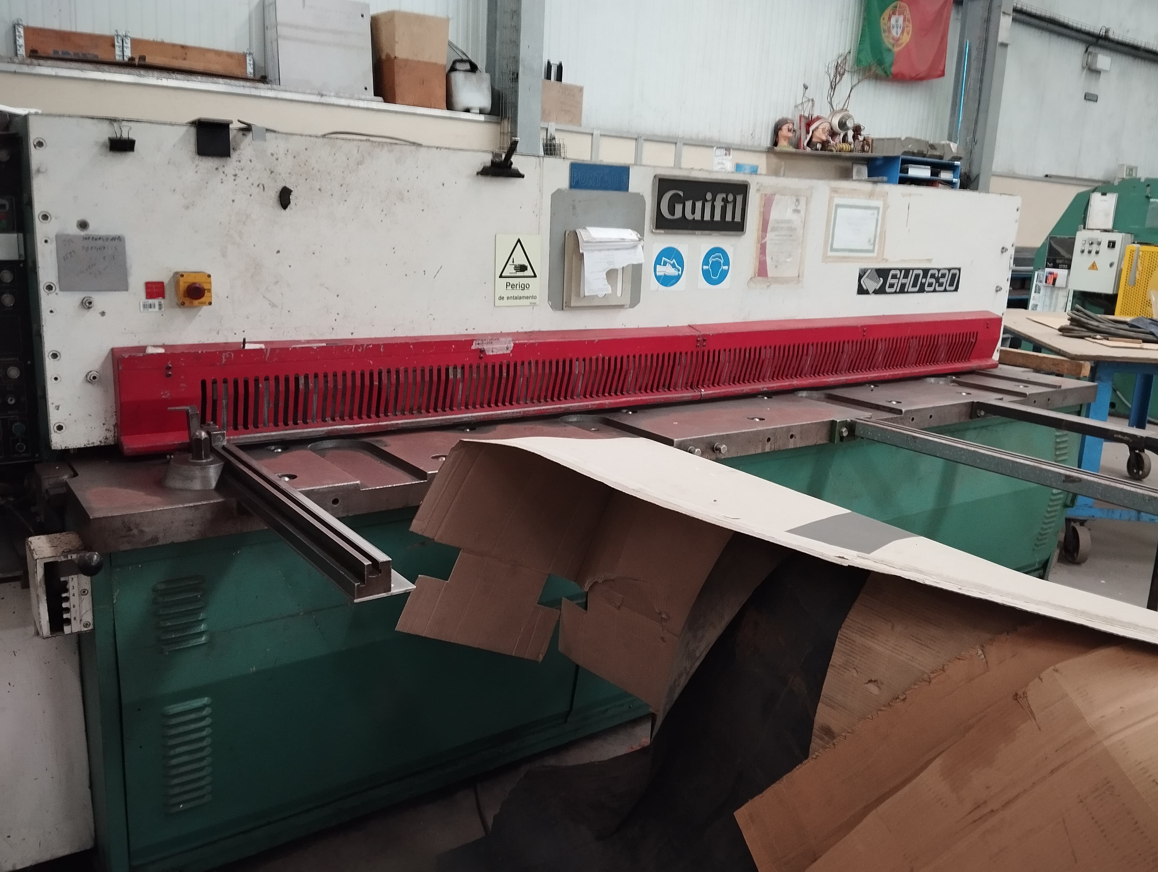 Guillotine — image 3
