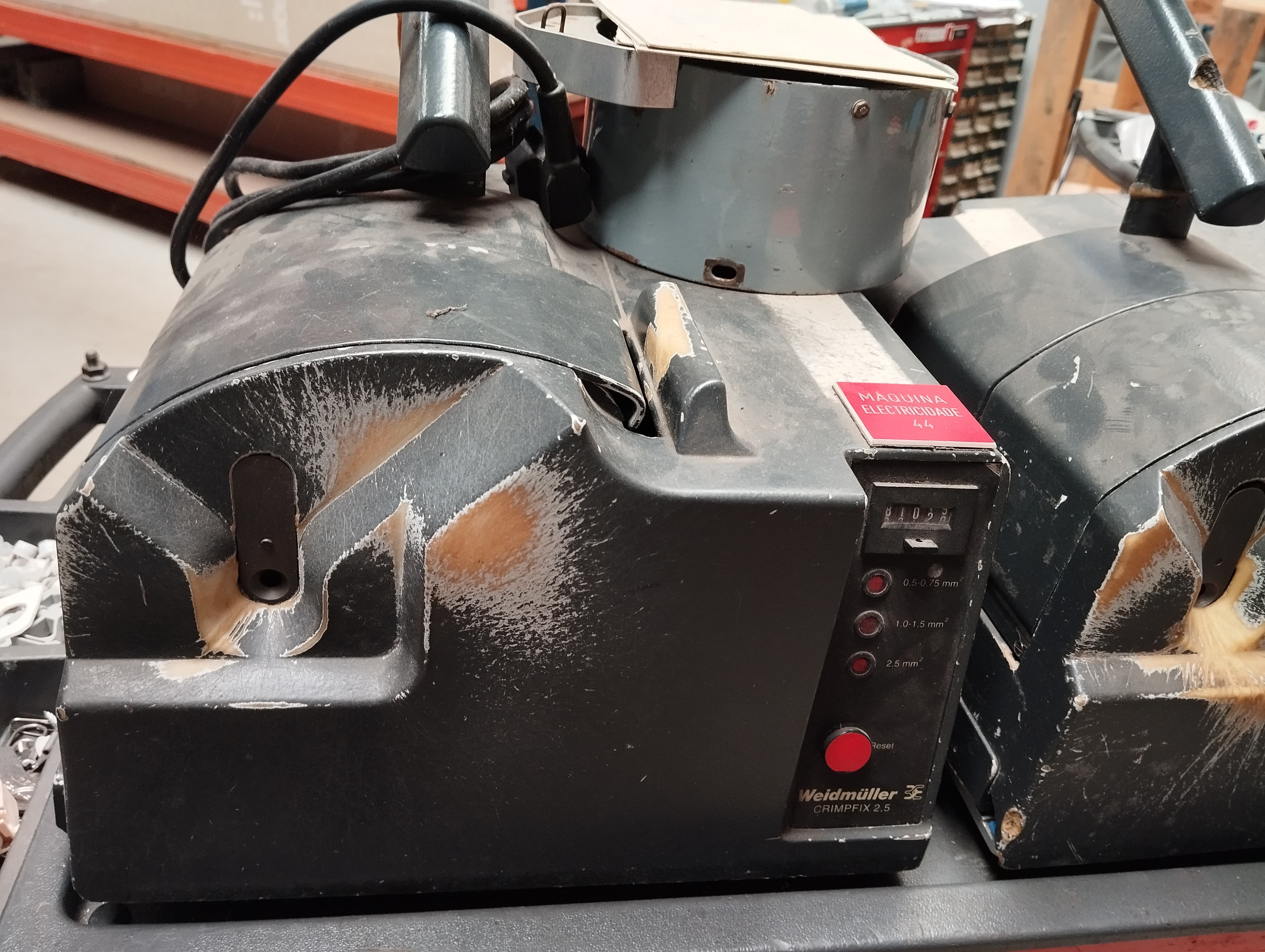 Equipamentos de Crimpagem · Máquina Portátil de Recuperação de Refrigerante · Diversos — imagem 3