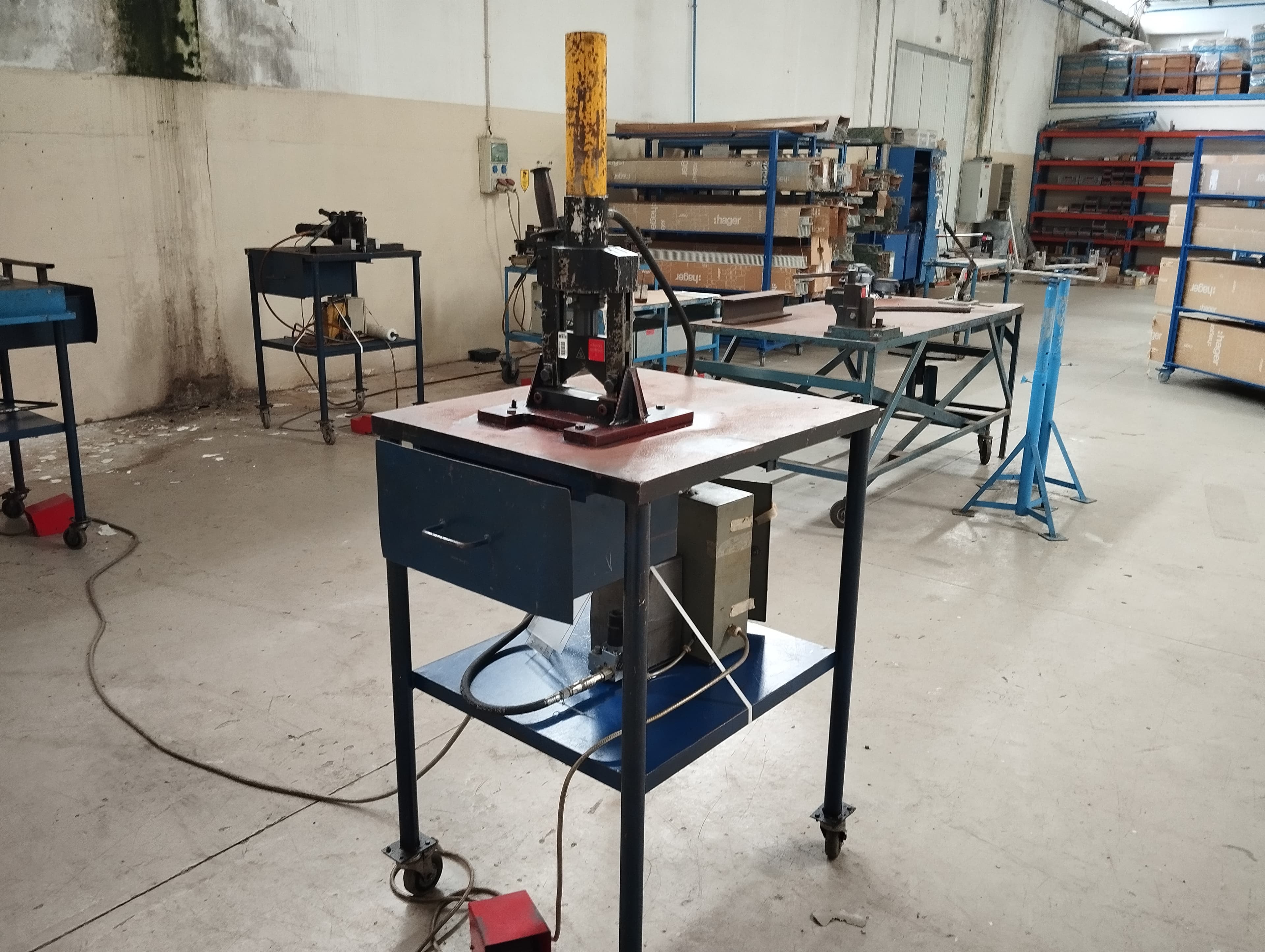 Máquina de Dobrar Metal + Puncionadores + Máquina de dobrar + Diversos — imagem 4