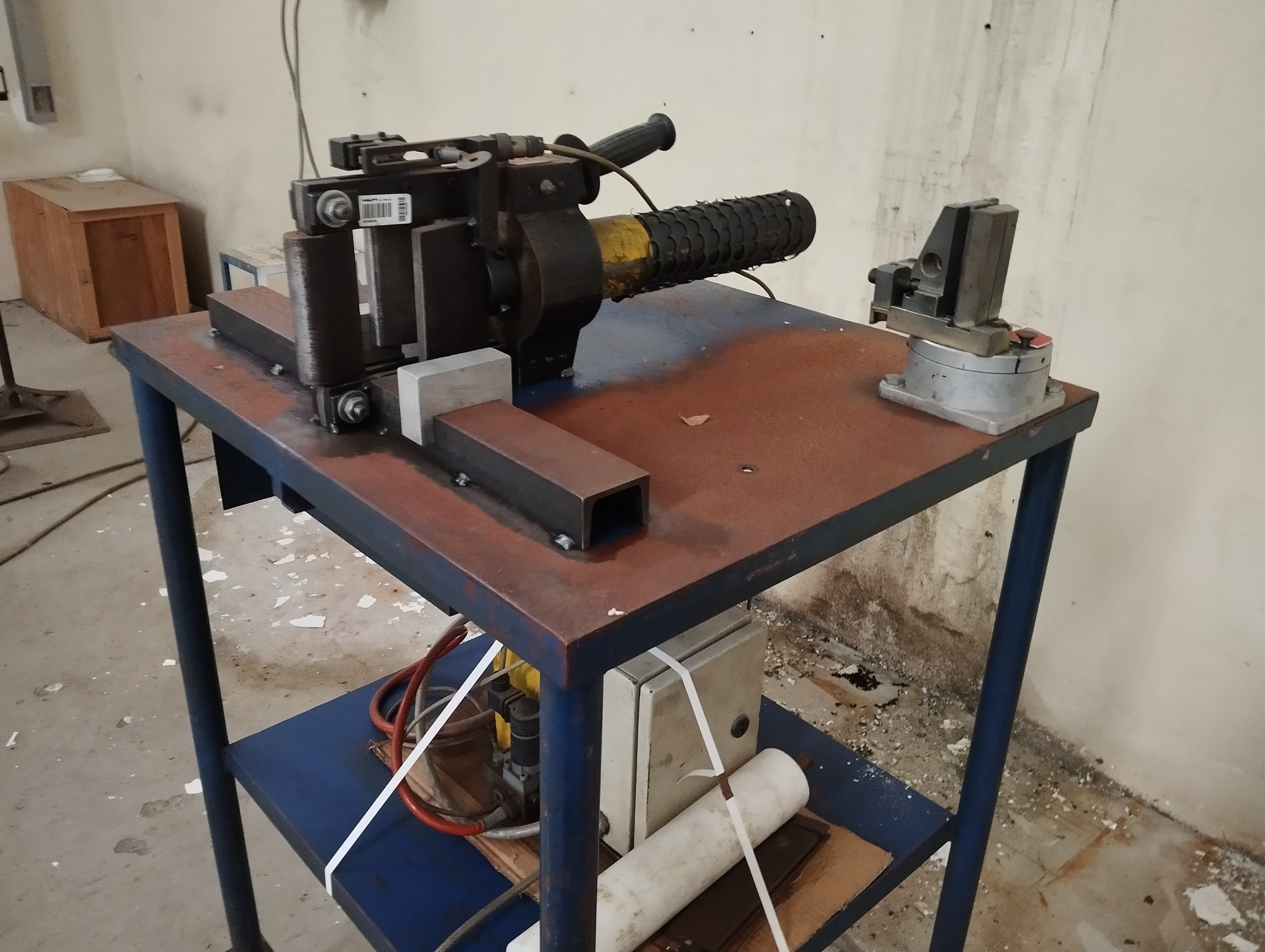 Máquina de Dobrar Metal + Puncionadores + Máquina de dobrar + Diversos — imagem 13