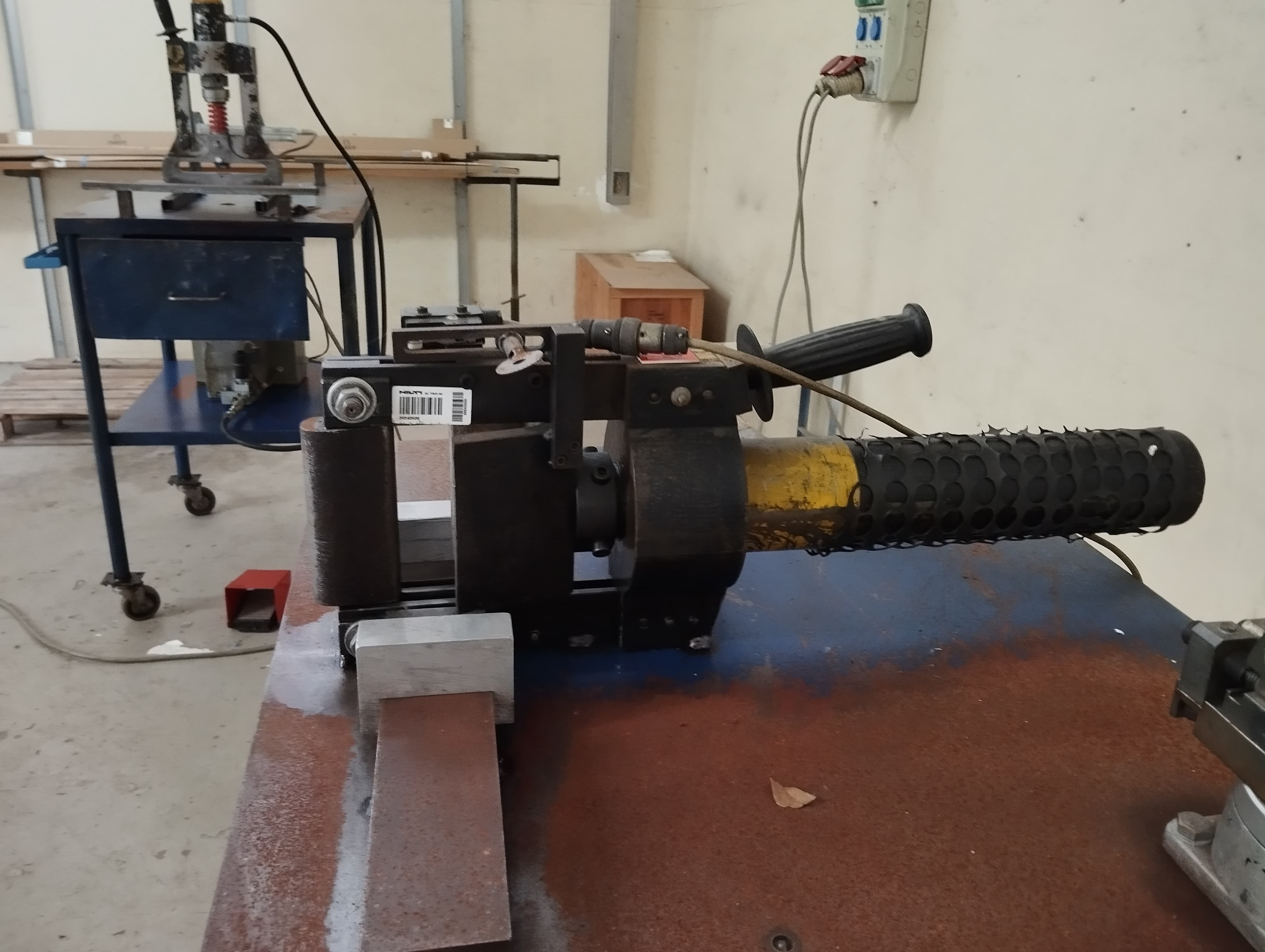 Máquina de Dobrar Metal + Puncionadores + Máquina de dobrar + Diversos — imagem 14