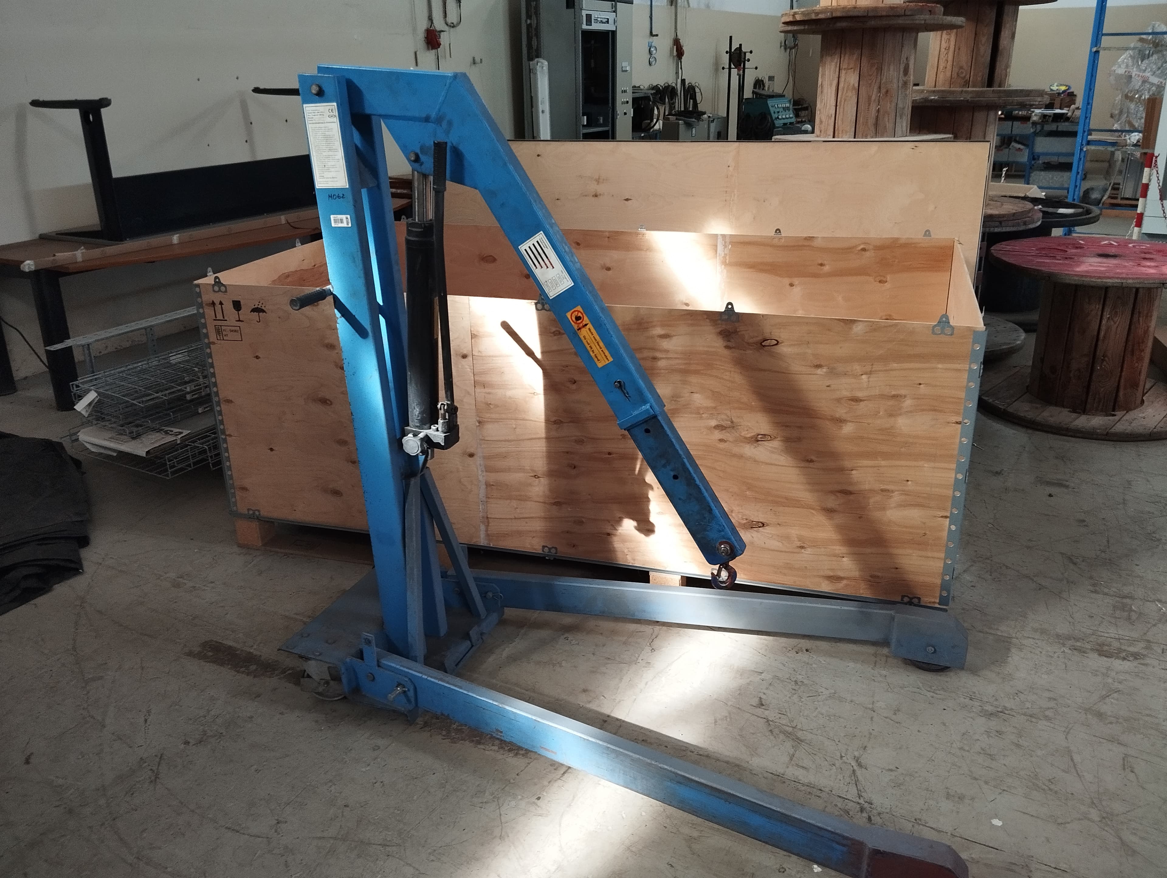 Porta paletes · Grua hidráulica motores — image 7