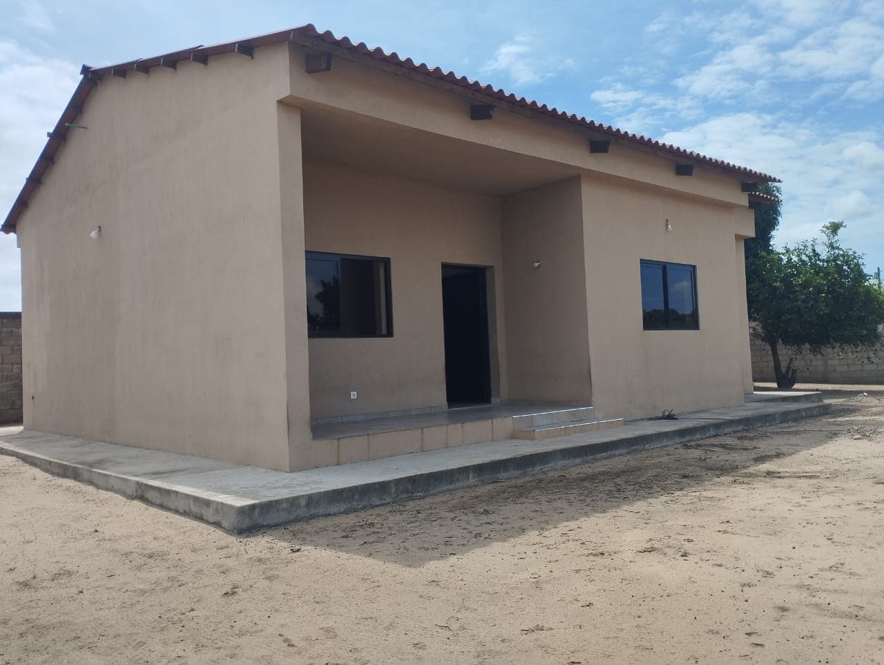 Infraestruturas em Terreno de 4500m² no Bairro de Tchumene 2 — imagen 6