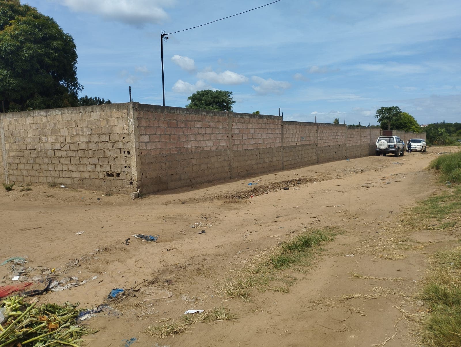 Infraestruturas em Terreno de 4500m² no Bairro de Tchumene 2 — imagen 4