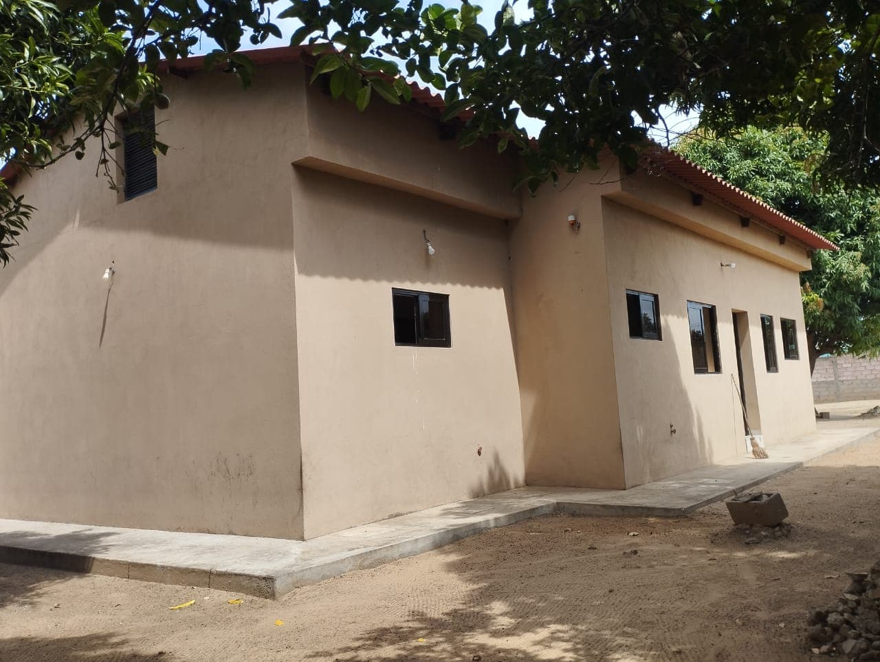 Infraestruturas em Terreno de 4500m² no Bairro de Tchumene 2 — imagen 9