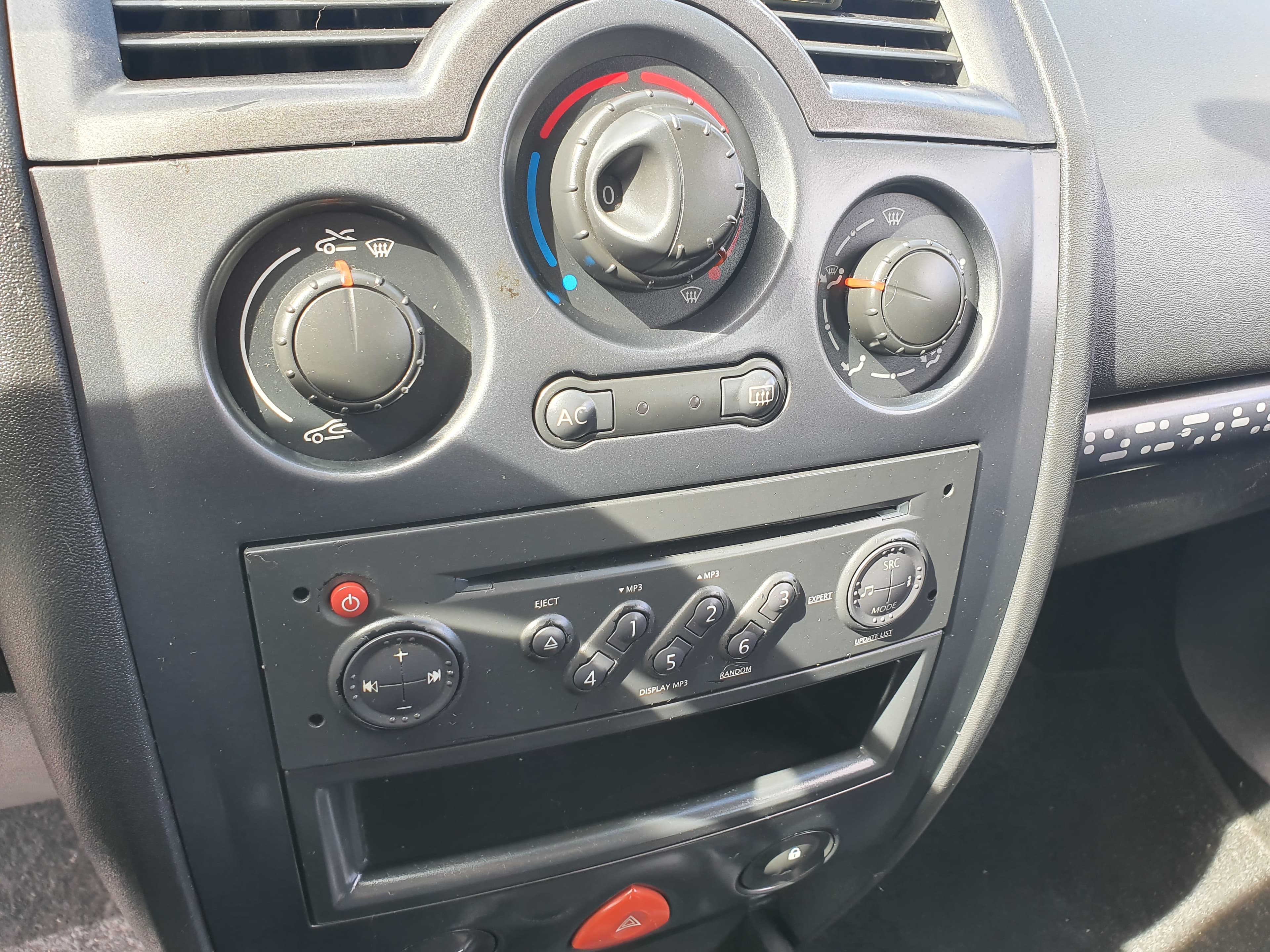 Renault Mégane · Ano 2008 — imagen 42