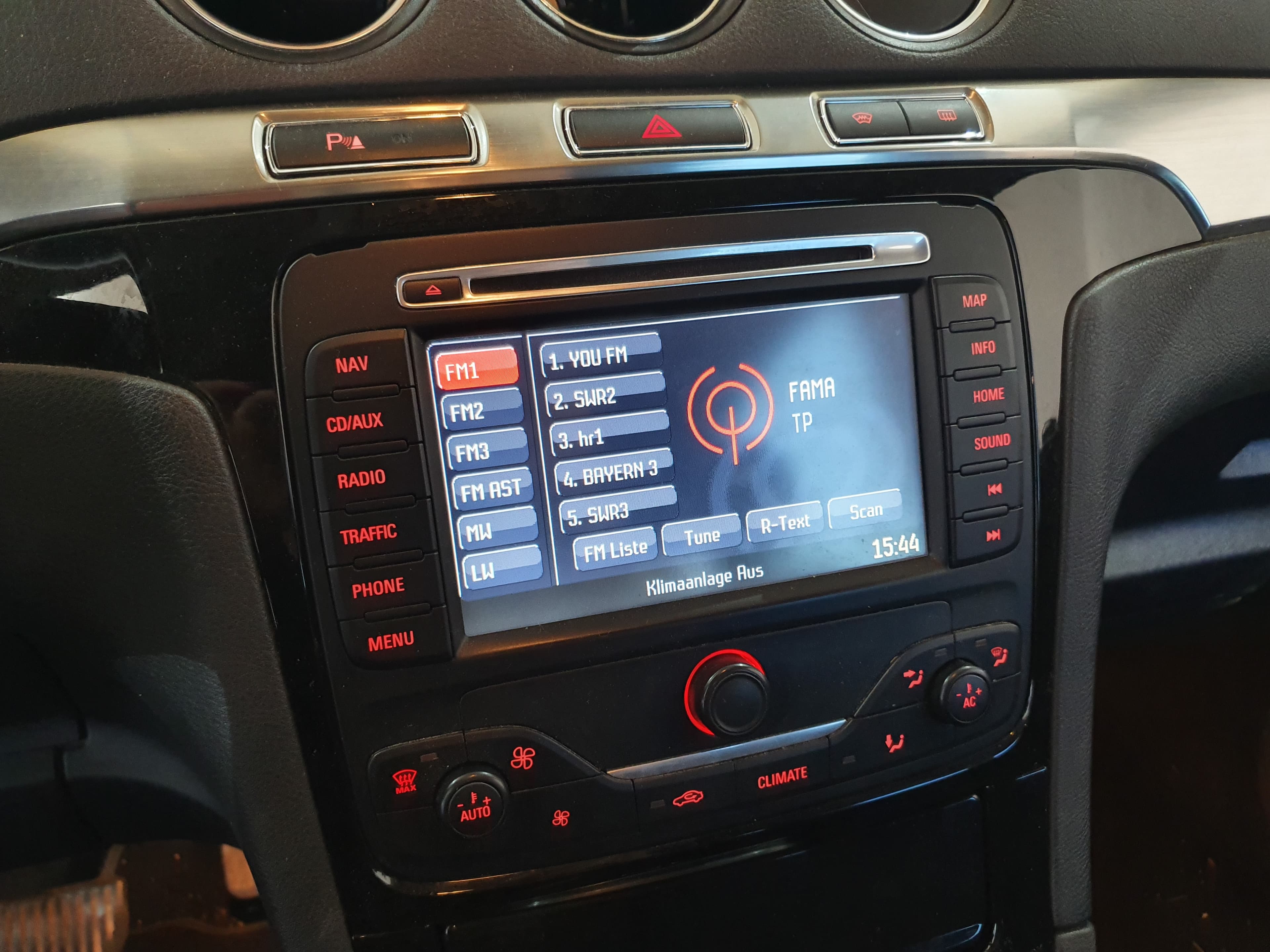 Ford Galaxy · Ano 2011 — image 33