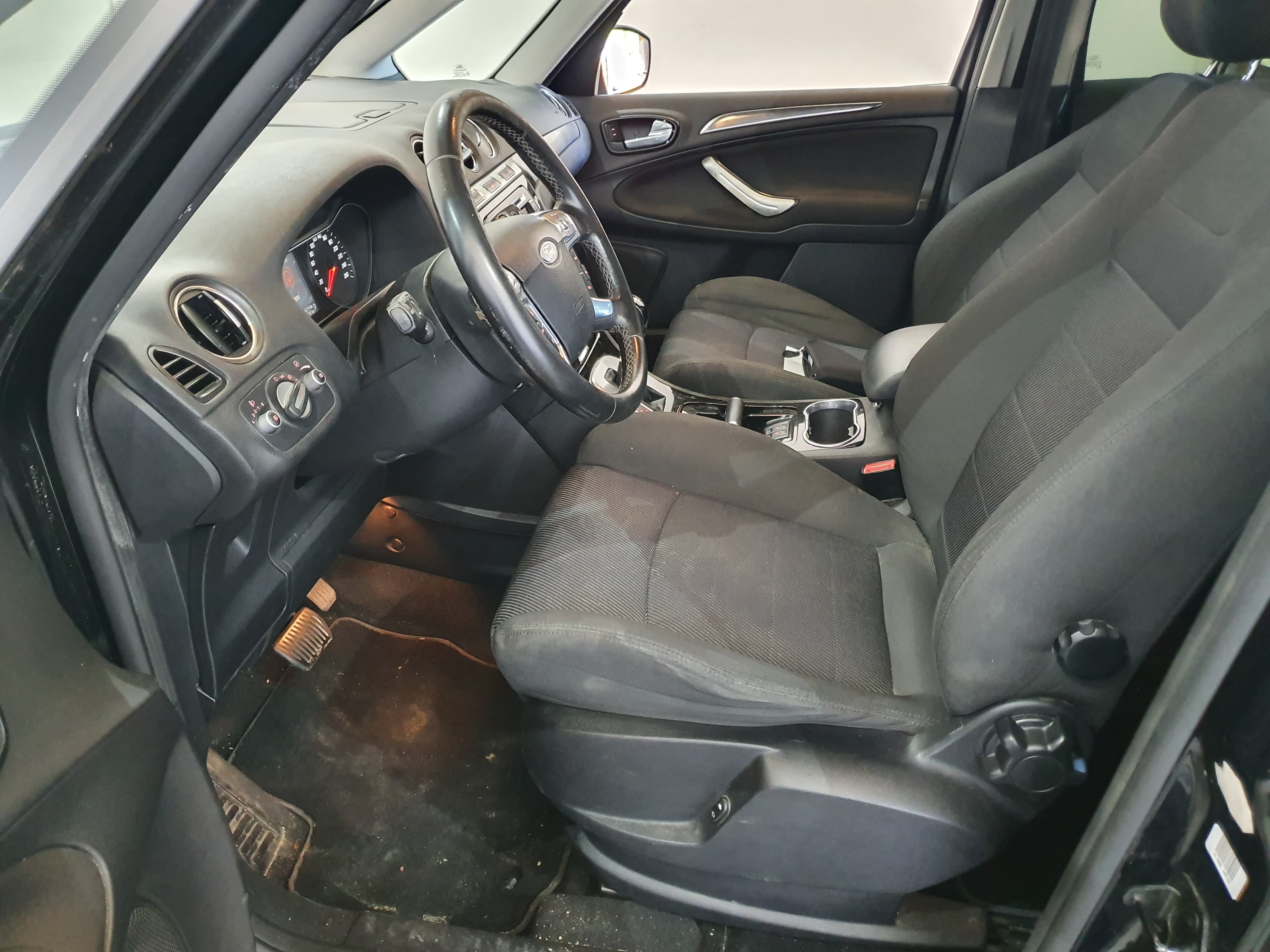Ford Galaxy · Ano 2011 — image 29