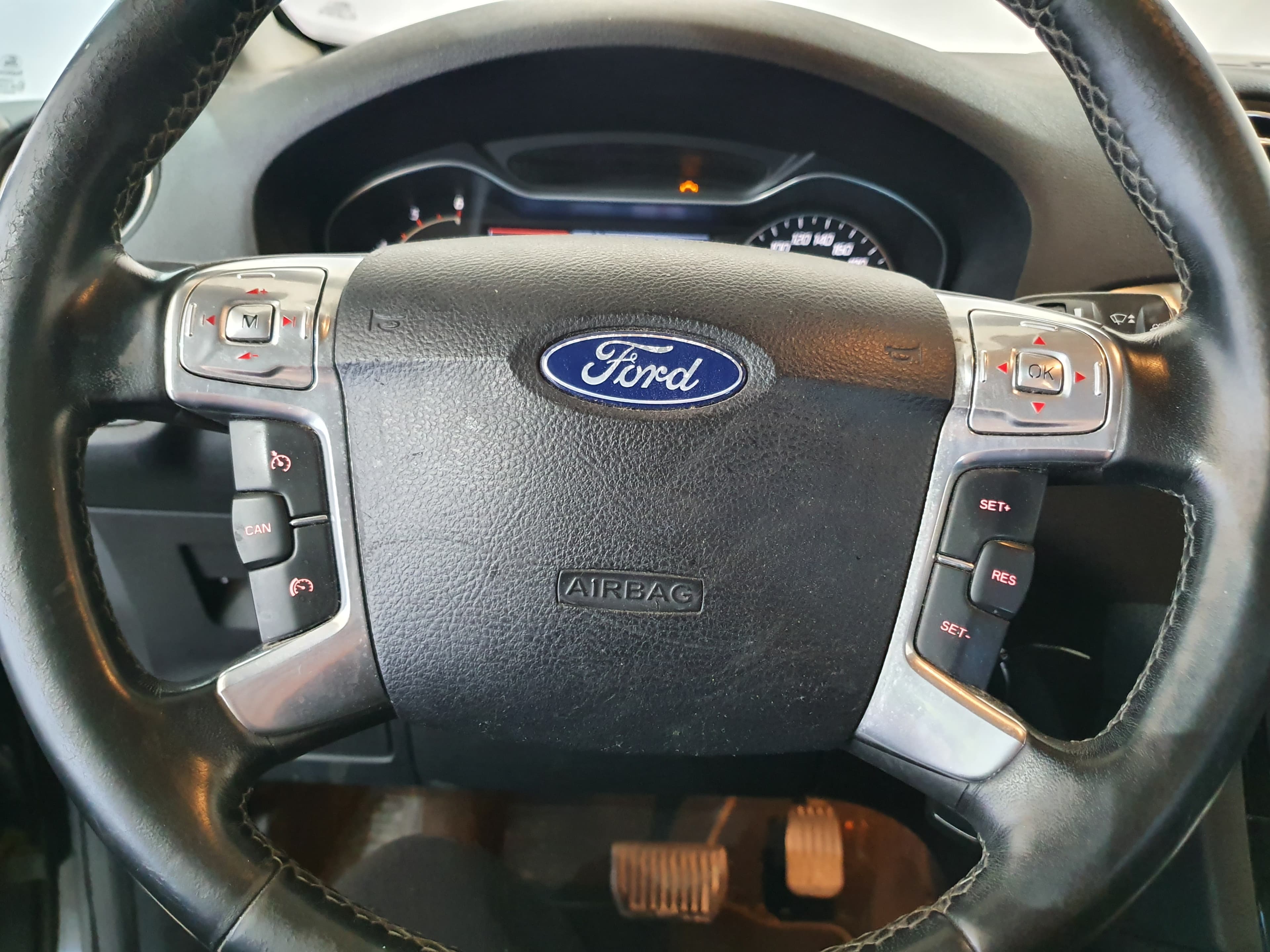 Ford Galaxy · Ano 2011 — image 38