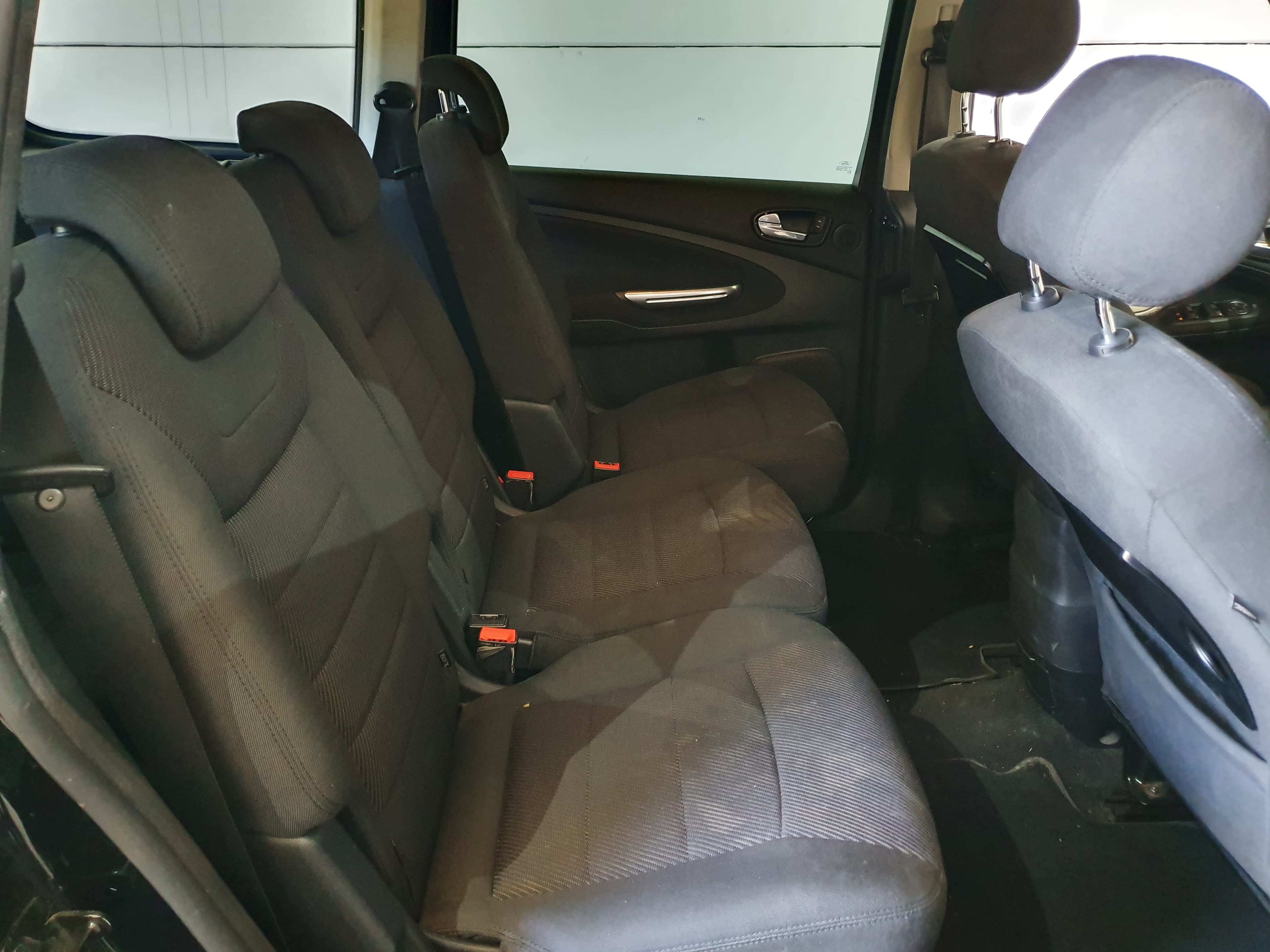 Ford Galaxy · Ano 2011 — image 24
