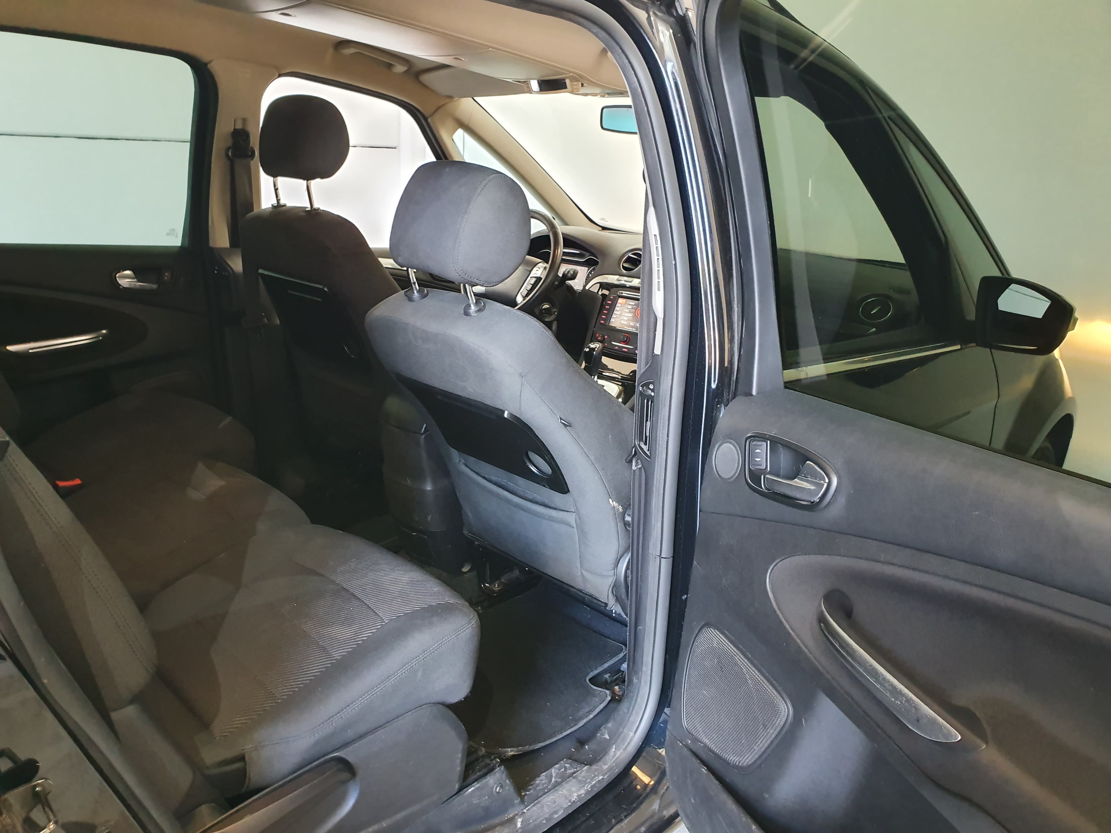 Ford Galaxy · Ano 2011 — image 22
