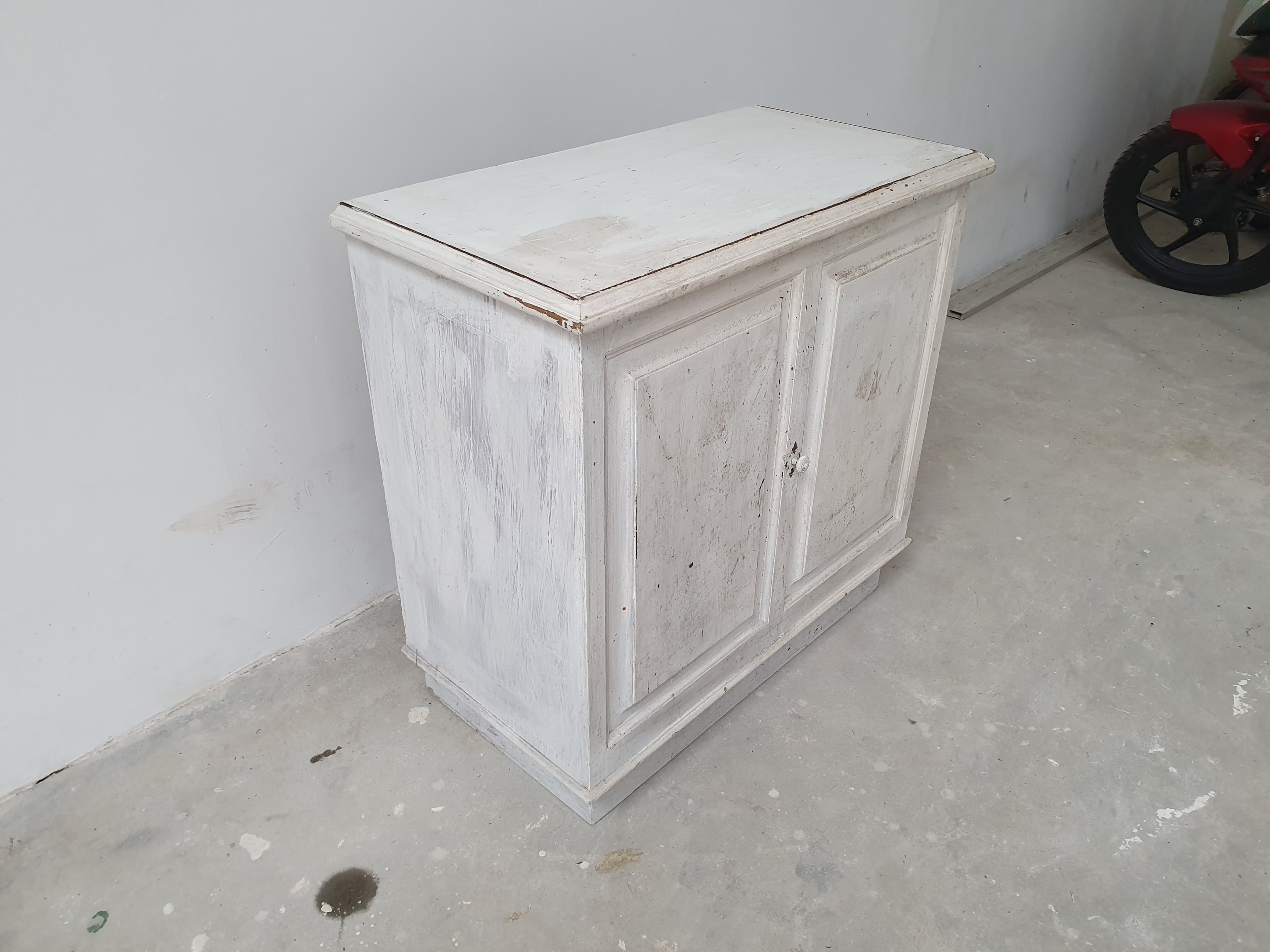 Furniture — image 2