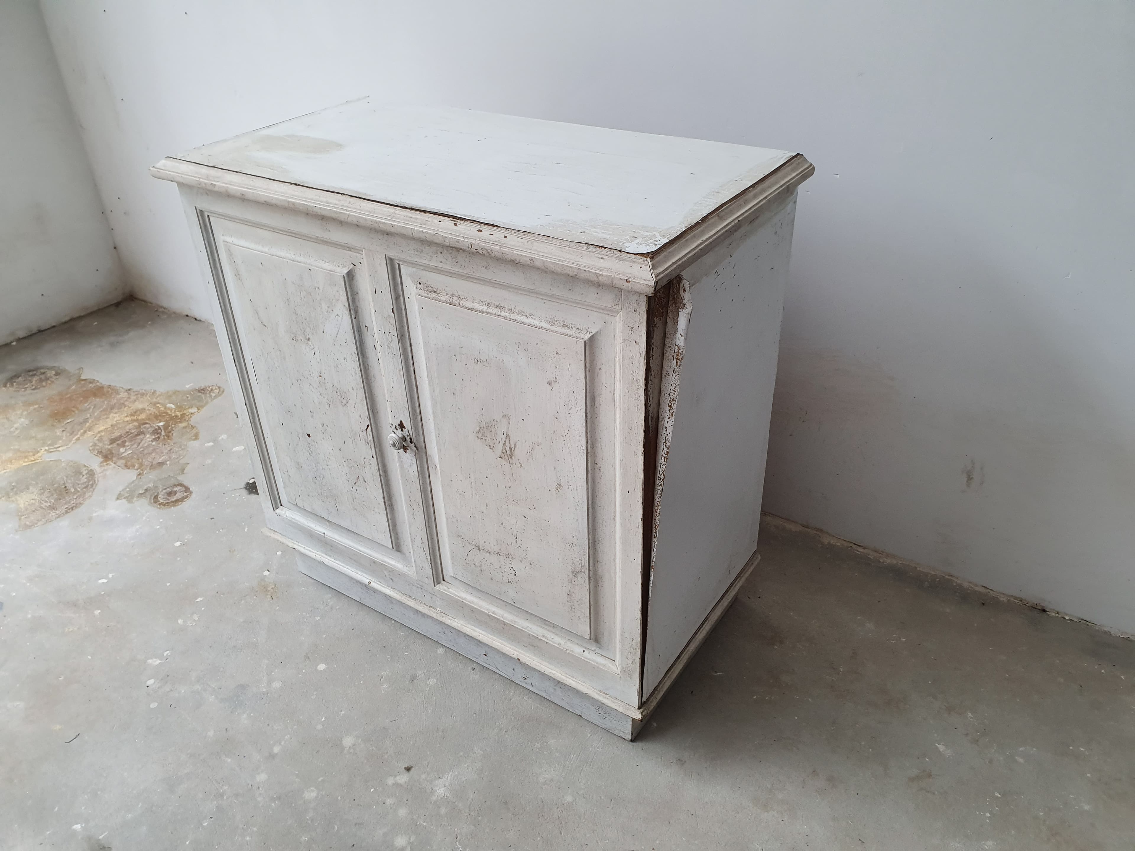 Furniture — image 3