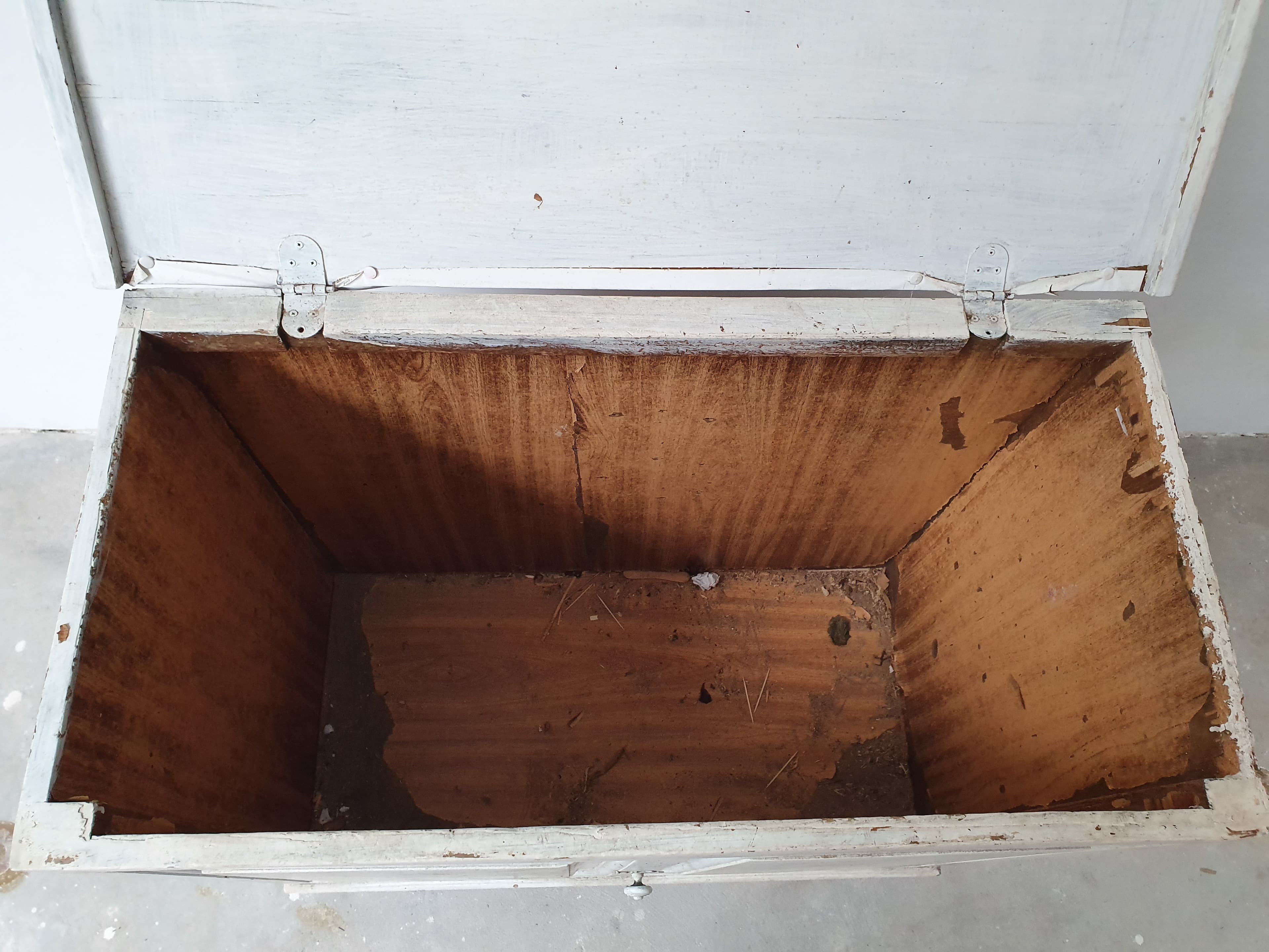 Furniture — image 6