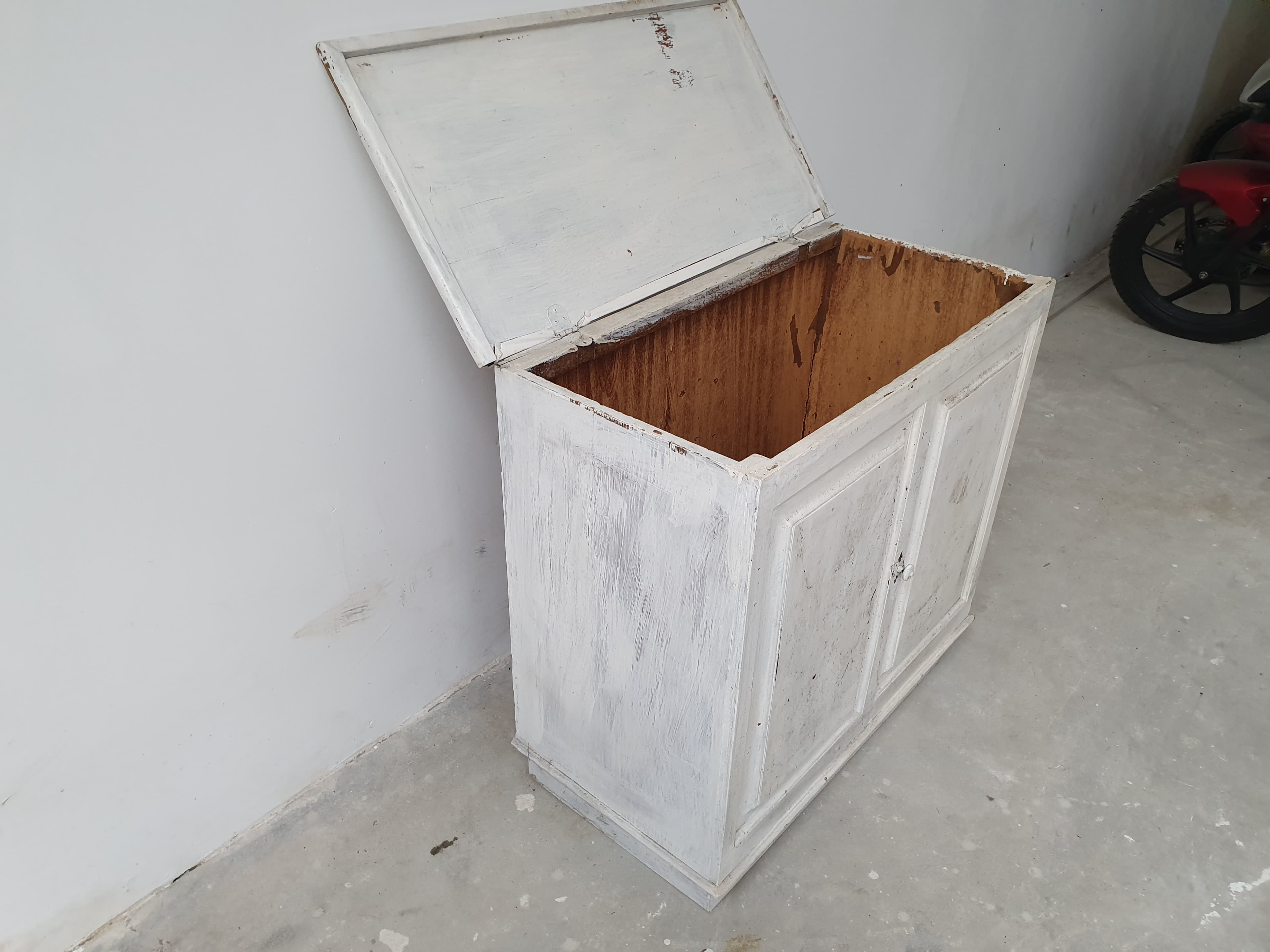 Furniture — image 7