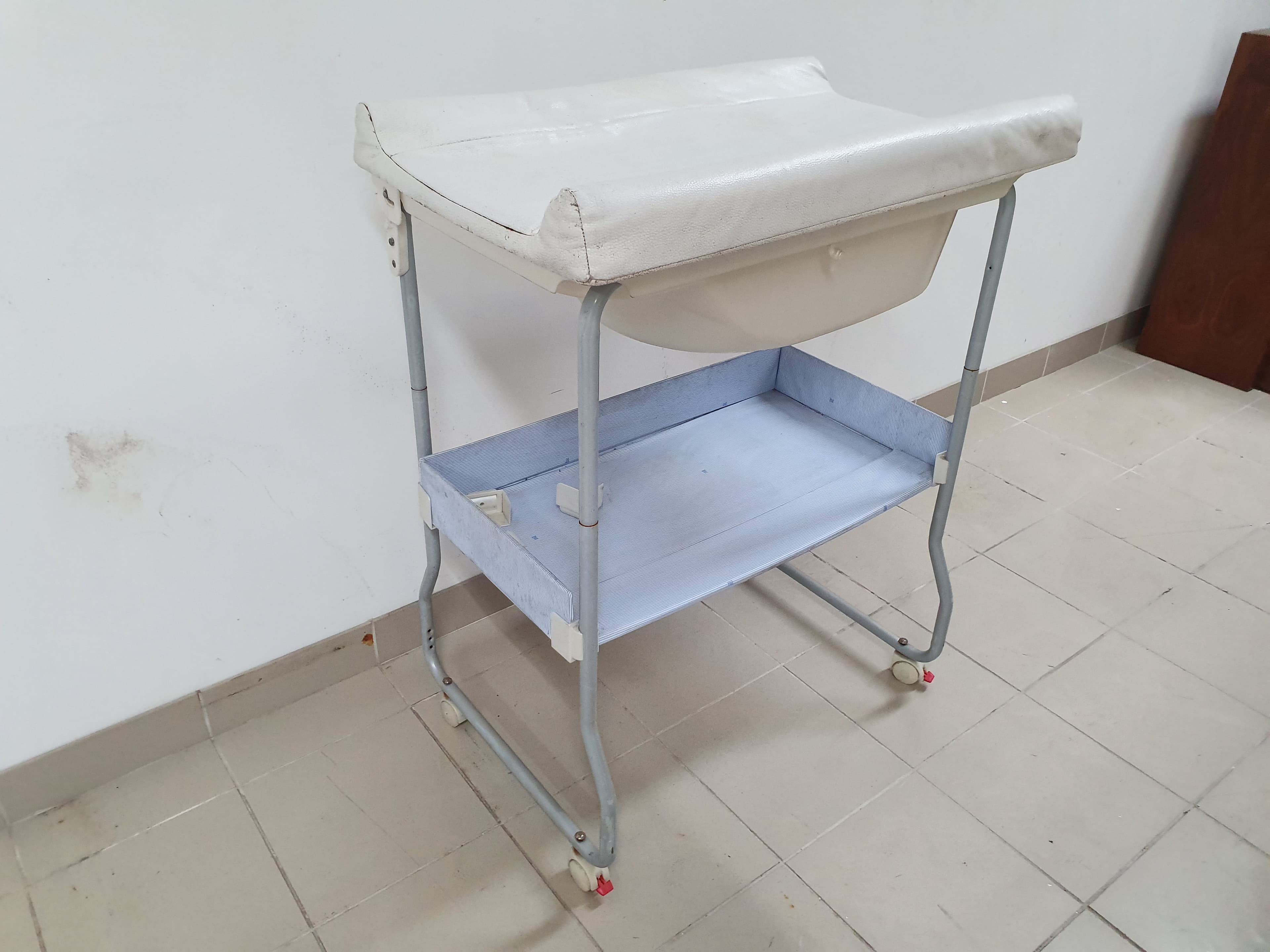 Muda Fraldas e Banheira — imagem 2