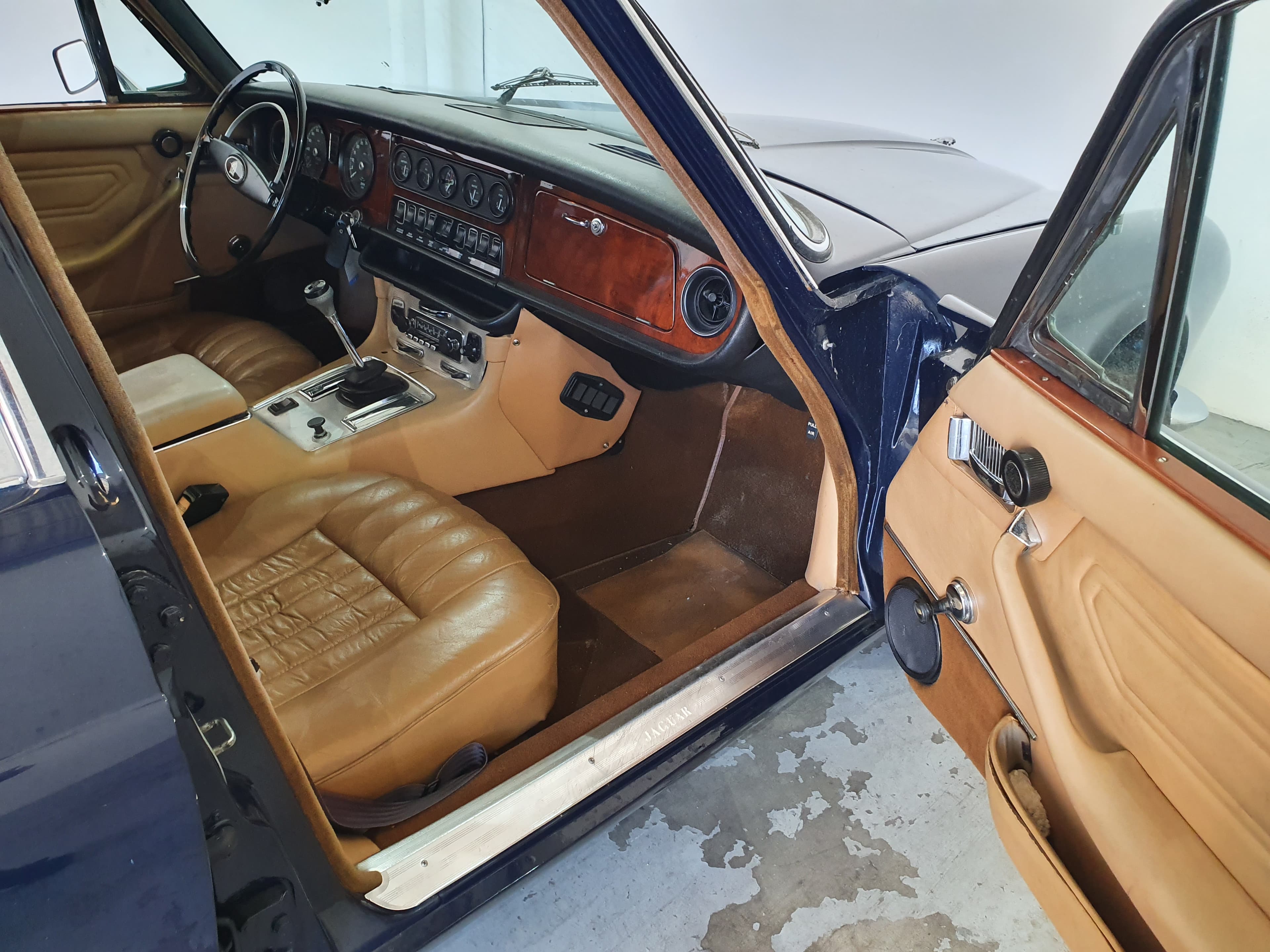 Jaguar XJ6 · Ano 1970 — imagem 24