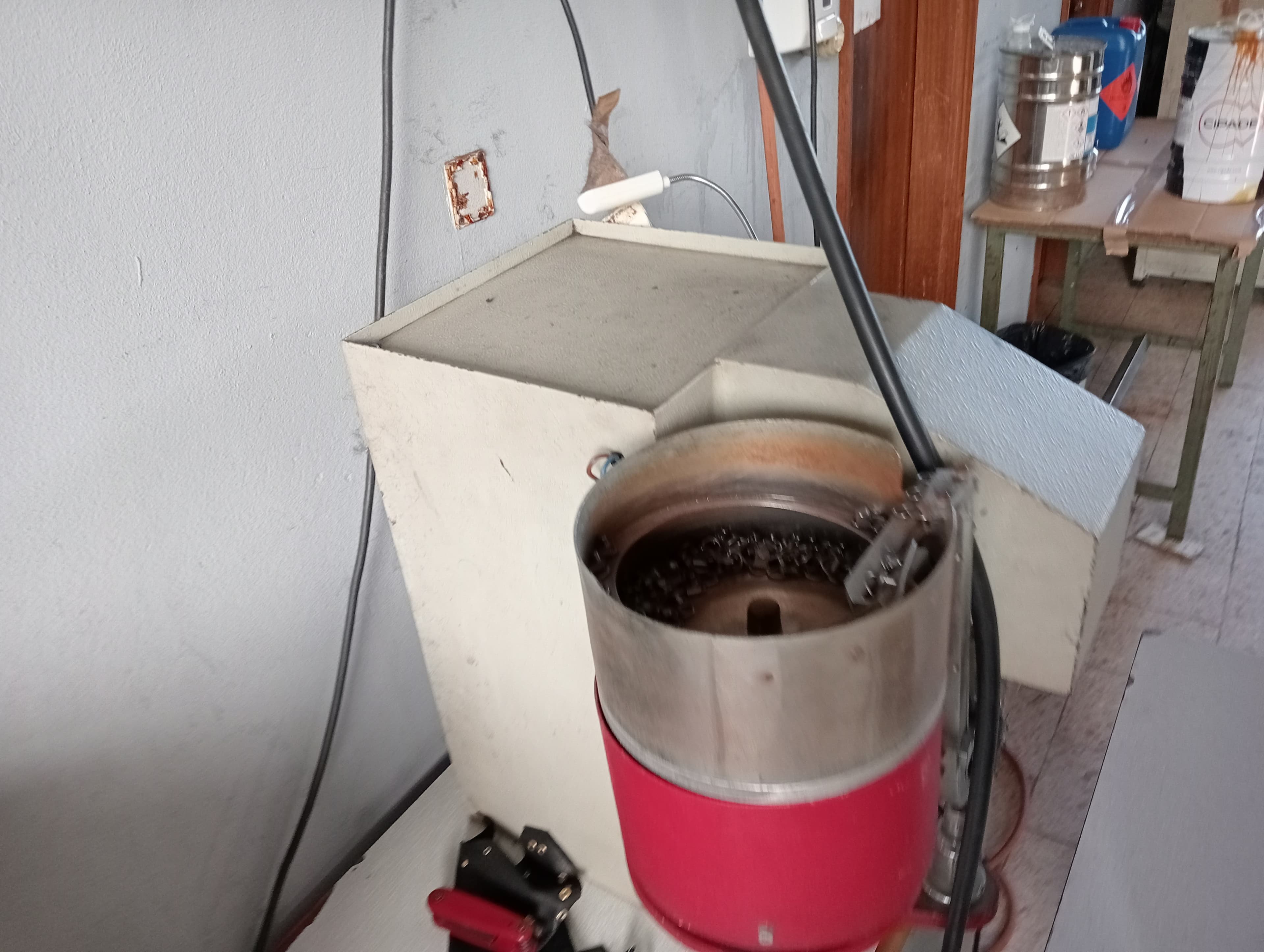 Máquinas de Ilhoses · Mesas de dar cola — imagem 11