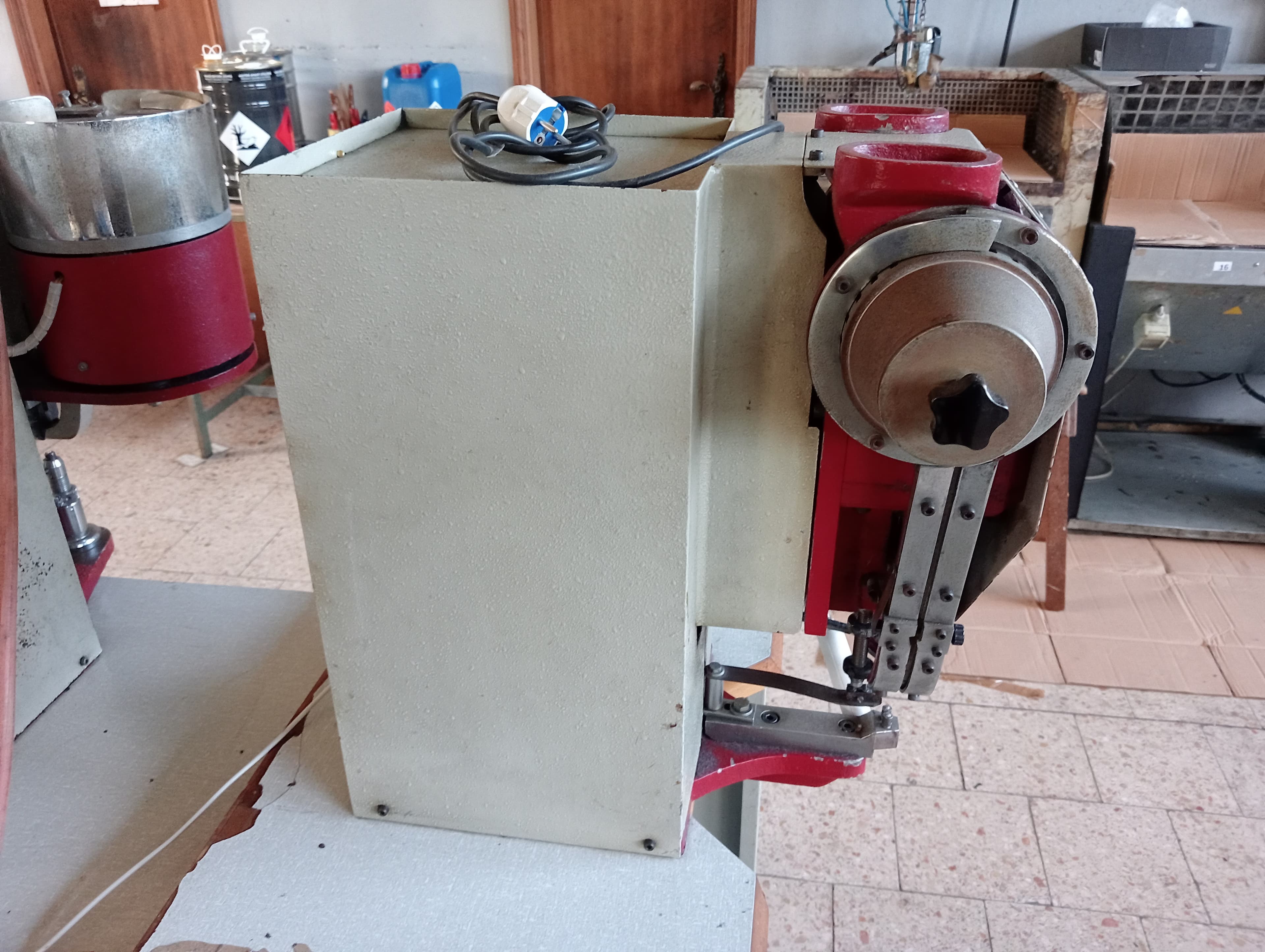 Máquinas de ilhoses — imagem 3